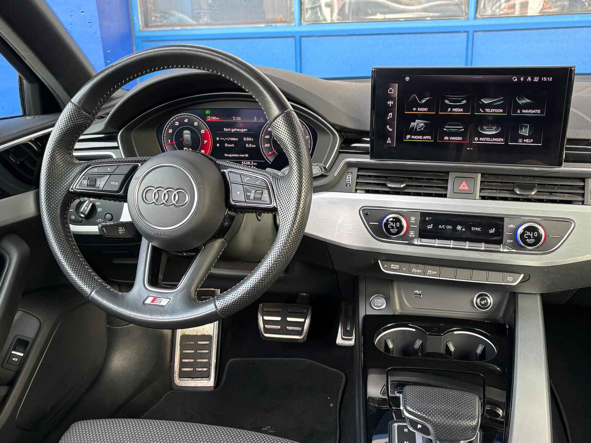 Audi A4 Avant 35 TFSI Launch edition Sport | S-Line | Virtual Cockpit | Navigatie | Cruise Control | Elek Klep - 27/40