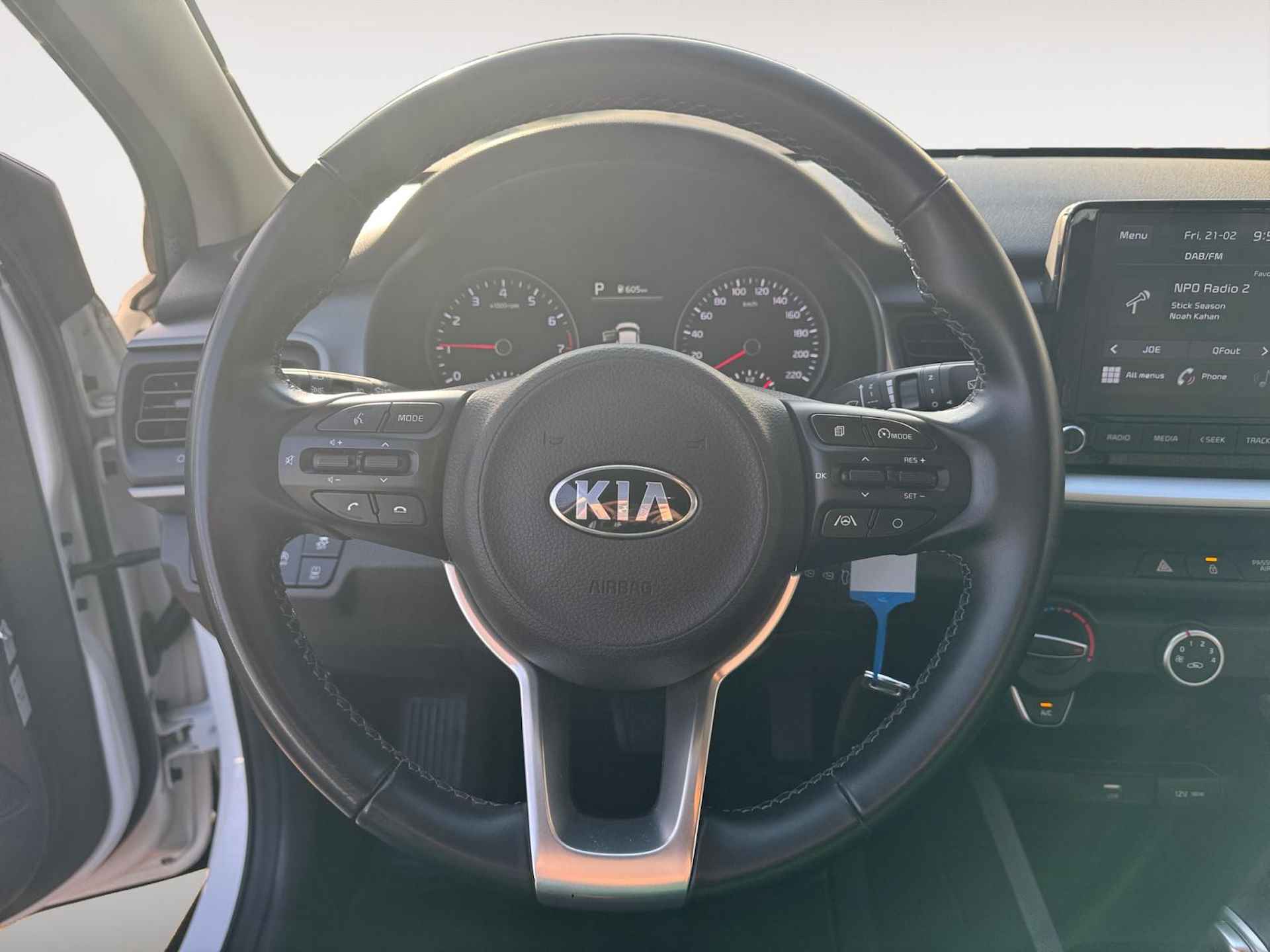 Kia Stonic 1.0 T-GDi MHEV DynamicLine AUTOMAAT!!! | Airco | Apple CarPlay & Android Auto | 12 maanden Bovag garantie | AUTOMAAT!!! - 19/28