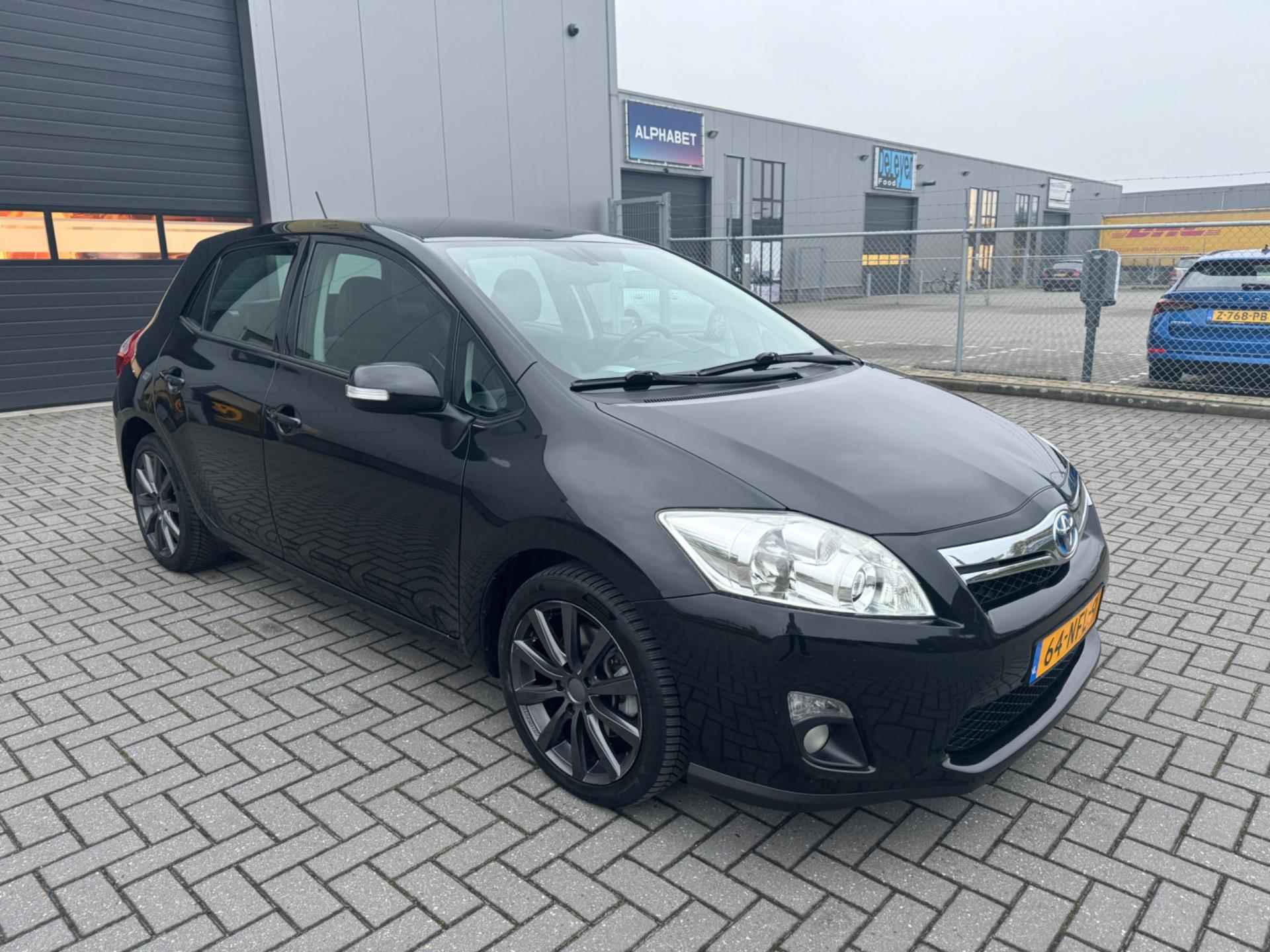 Toyota Auris 1.8 Full Hybrid Executive - 4/30