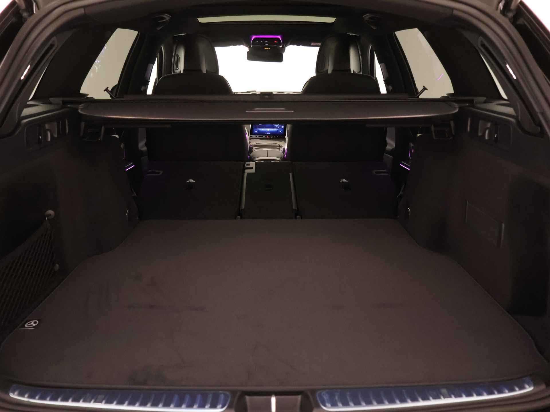 Mercedes-Benz C-Klasse Estate 180 Star Edition AMG Line Plus | Trekhaak | Nightpakket | Parkeerpakket met 360°-camera | KEYLESS GO-comfortpakket | Memorypakket | Burmester® 3D surround sound system | EASY PACK achterklep | - 37/42