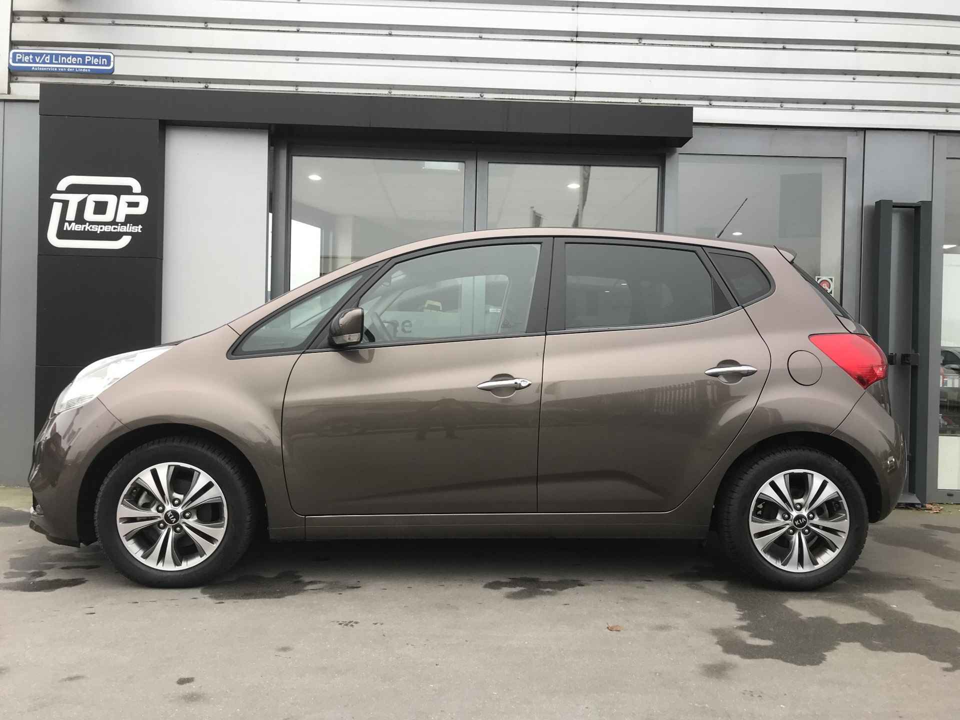 Kia Venga 1.6 DynamicPlusLine Automaat zeer lage km - 2/18