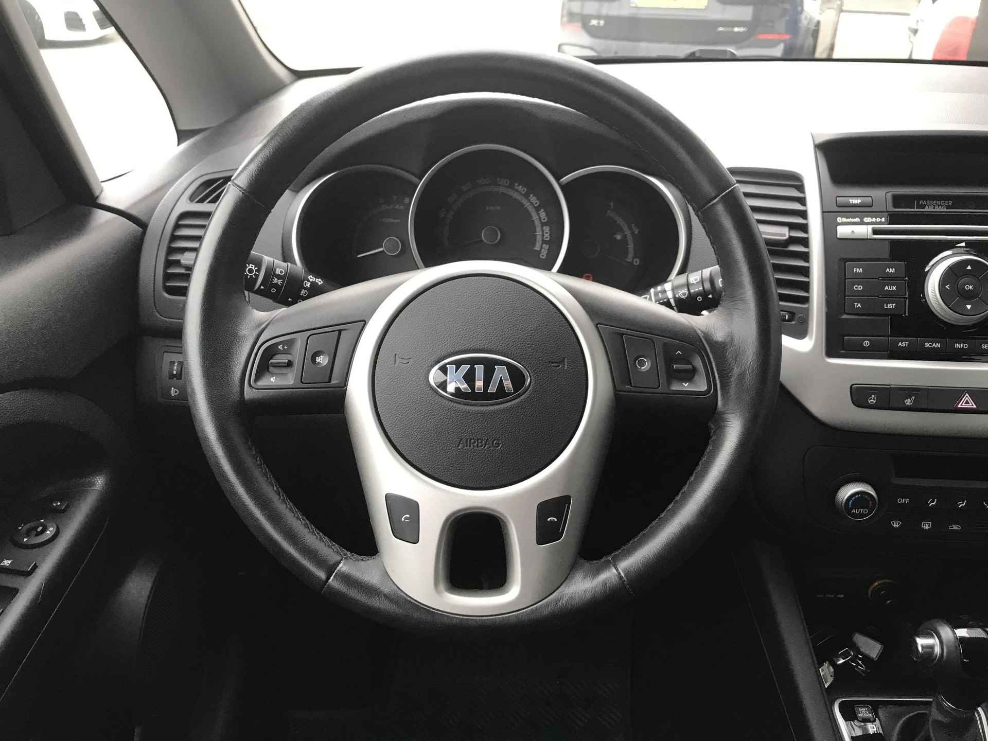 Kia Venga 1.6 DynamicPlusLine Automaat zeer lage km - 10/18