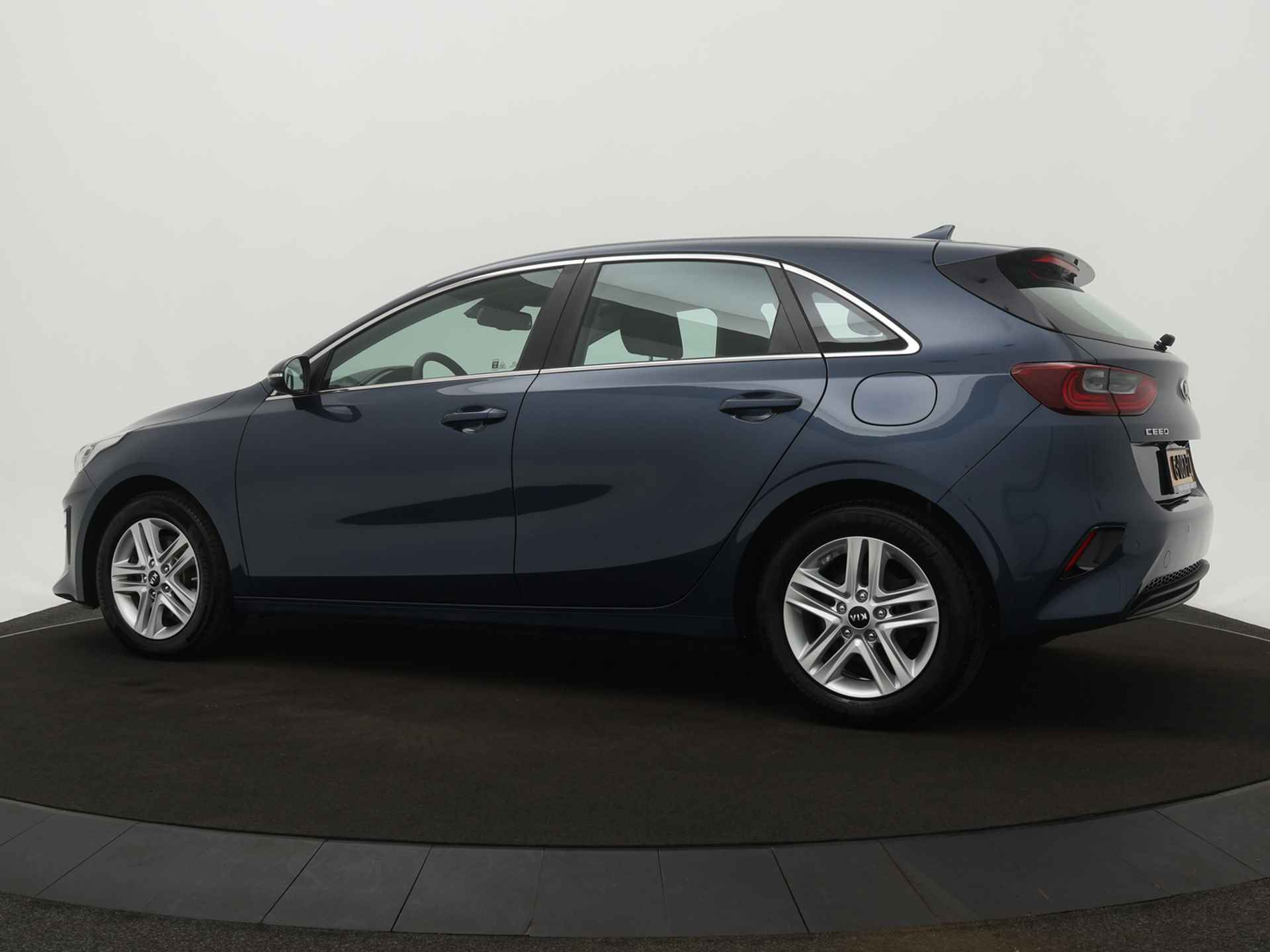 Kia Ceed 1.4 T-GDi DynamicLine - Cruise Control - Climate Control - Navigatie - Bluetooth - Fabrieksgarantie Tot 2027 - 4/48