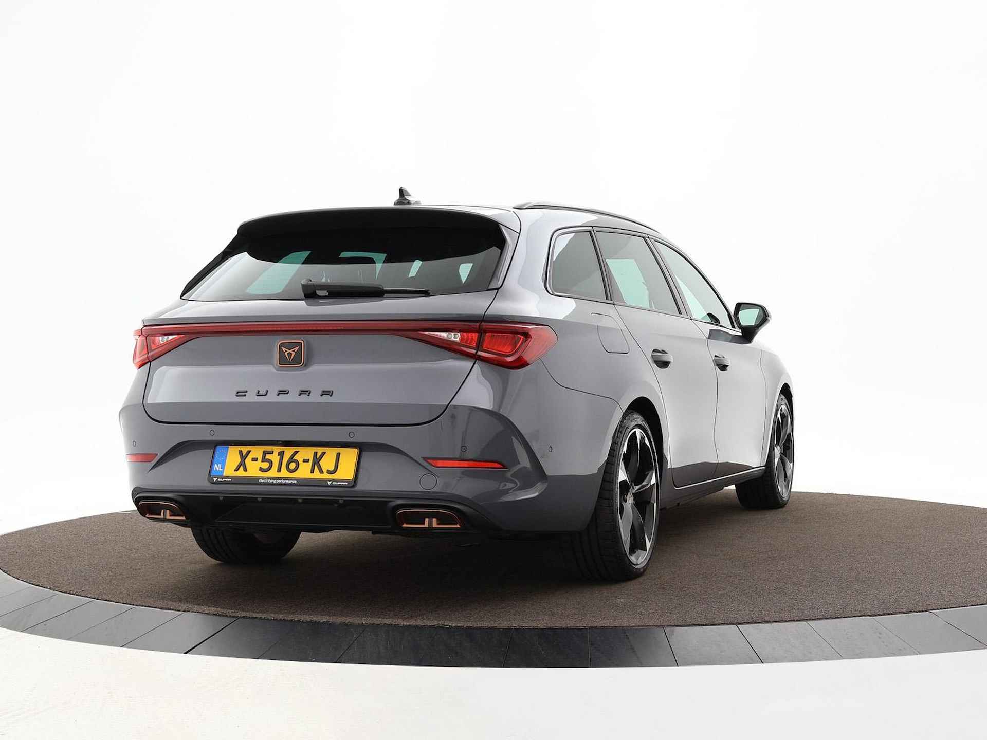 CUPRA Leon Sportstourer 1.4 204pk DSG e-Hybrid Business · Keyless · Camera ­· Park Assist · P-Sensoren · Navi · Full-Link · 18'' Inch · Garantie t/m 19-12-2027 of 100.000km - 3/44