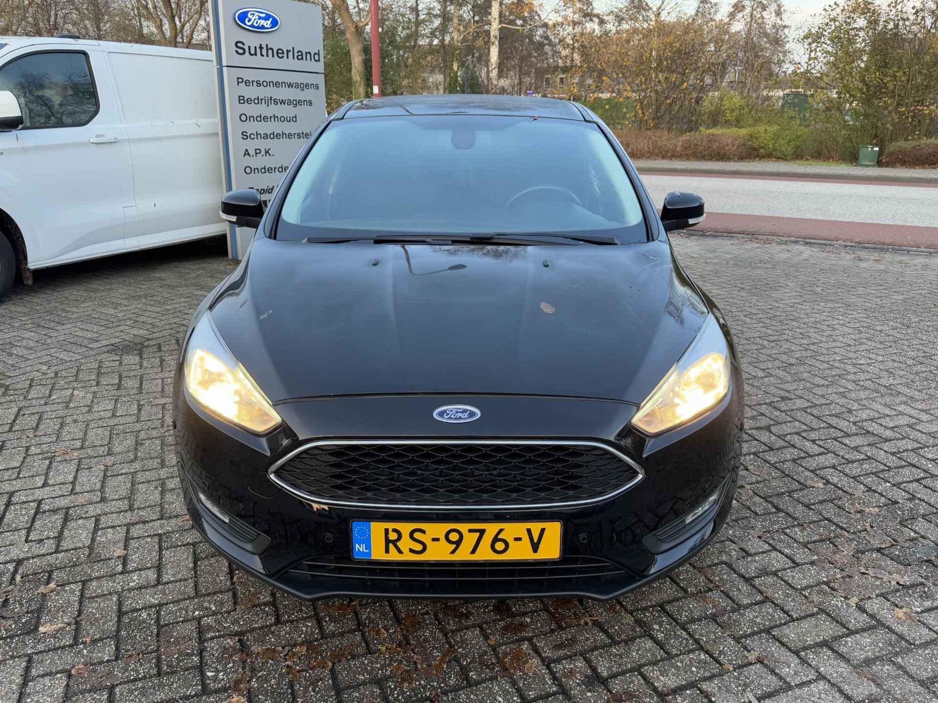 Ford Focus 1.0 Ecoboost Titanium 125pk Trekhaak | Cruise control | Getint glas | 5 deurs | Apple Carplay / Android auto | Achteruitrijcamera - 8/27