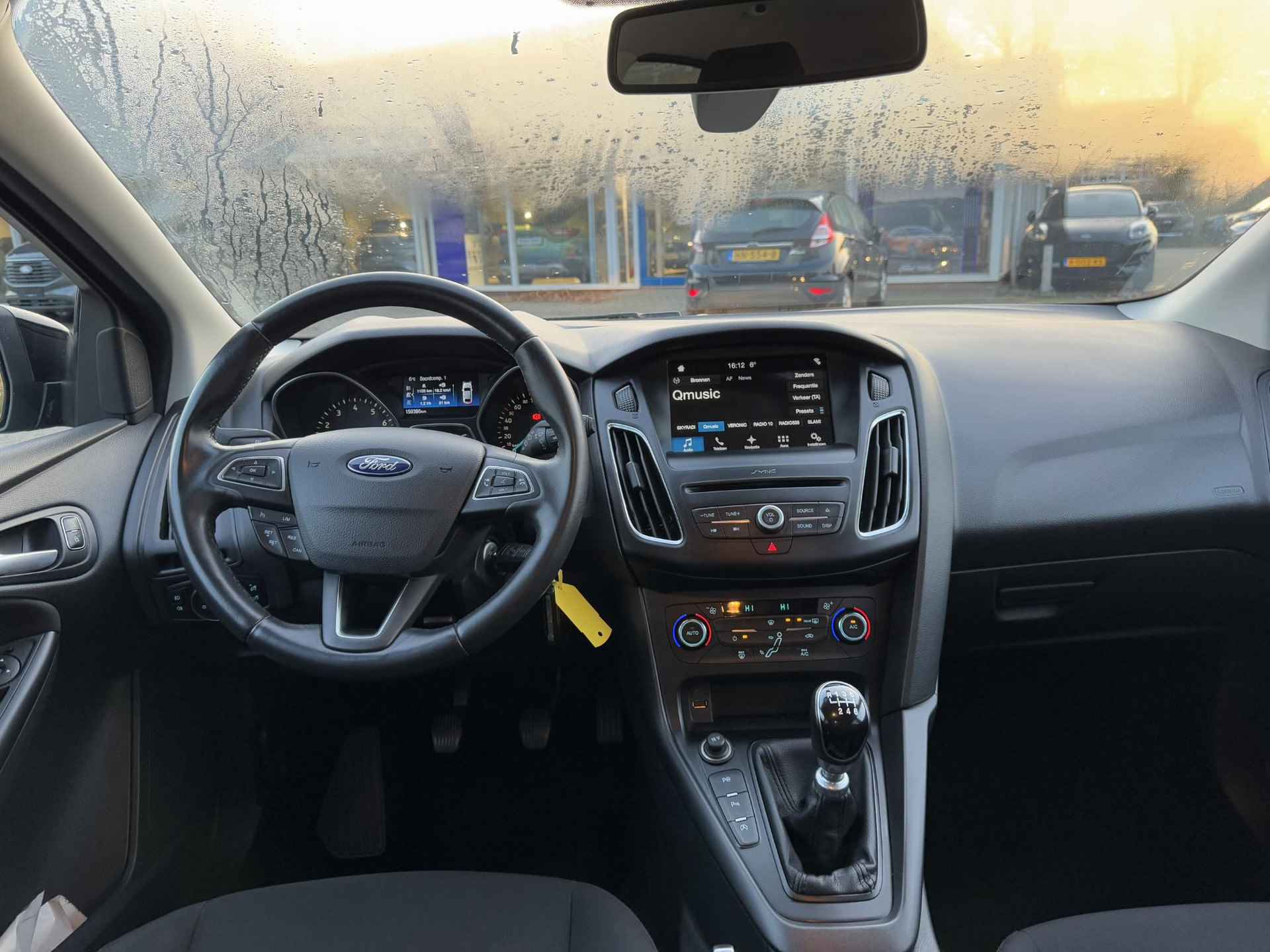 Ford Focus 1.0 Ecoboost Titanium 125pk Trekhaak | Cruise control | Getint glas | 5 deurs | Apple Carplay / Android auto | Achteruitrijcamera - 14/27