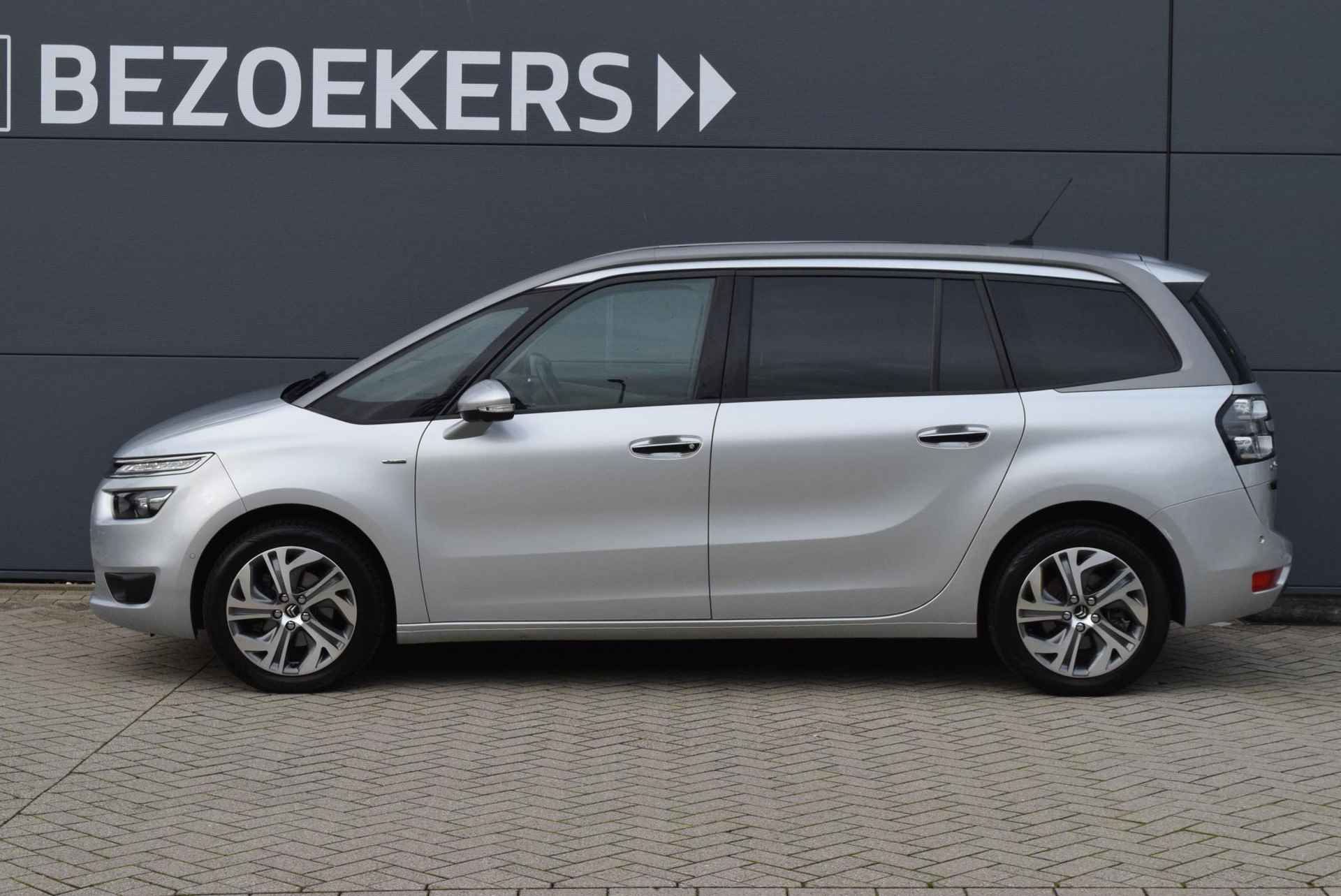 Citroen Grand C4 Picasso 1.2 Turbo 130 PK Exclusive 7-persoons | Nieuwe Distributieriem | Panoramadak | Navigatie | Bluetooth | Stoelverwarming | Achteruitrijcamera - 2/30