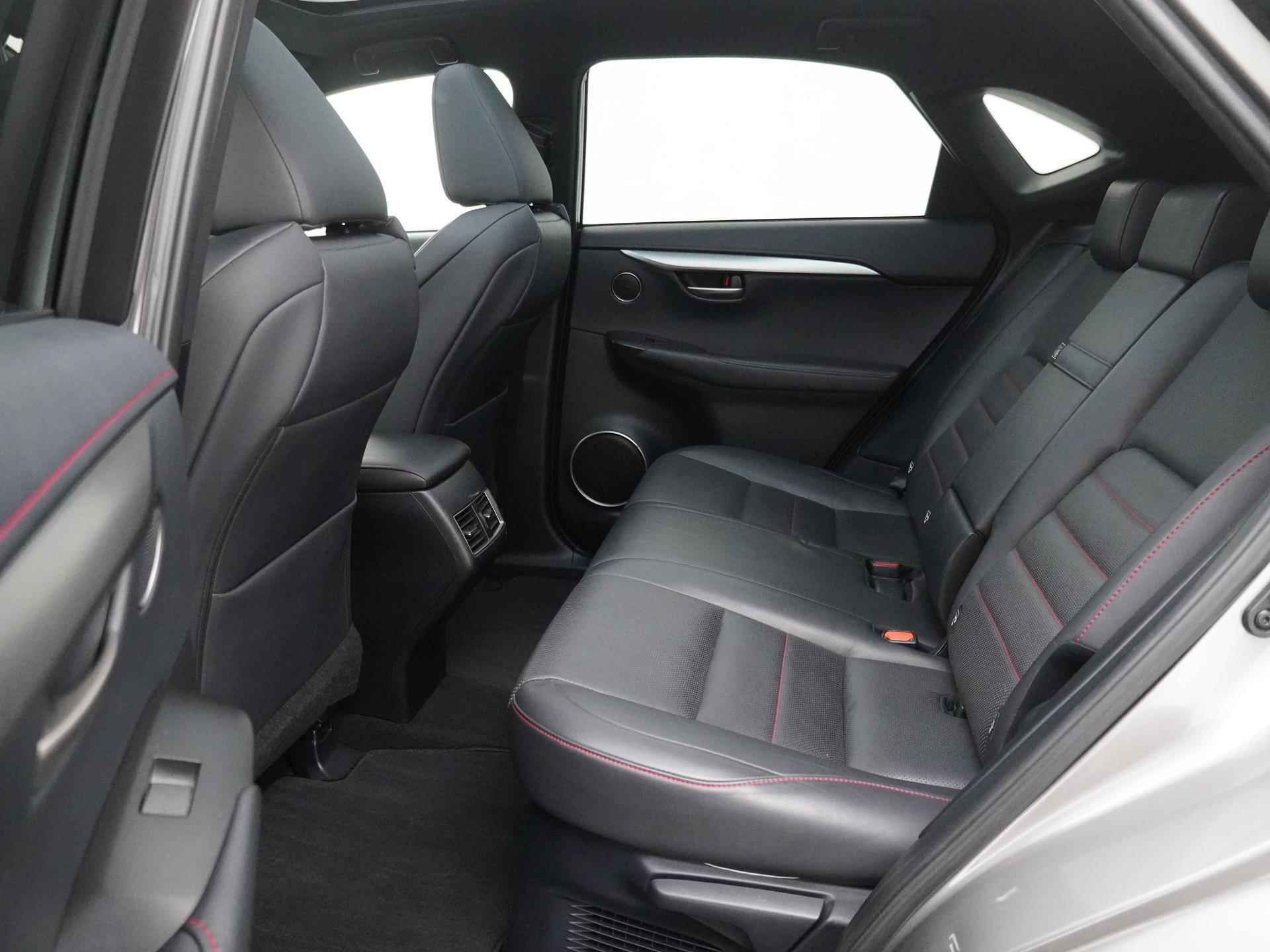 Lexus NX 300h AWD F Sport Line | Adaptive Cruise Control | Stuurwielverwarming | Panoramadak | DAB - 15/32