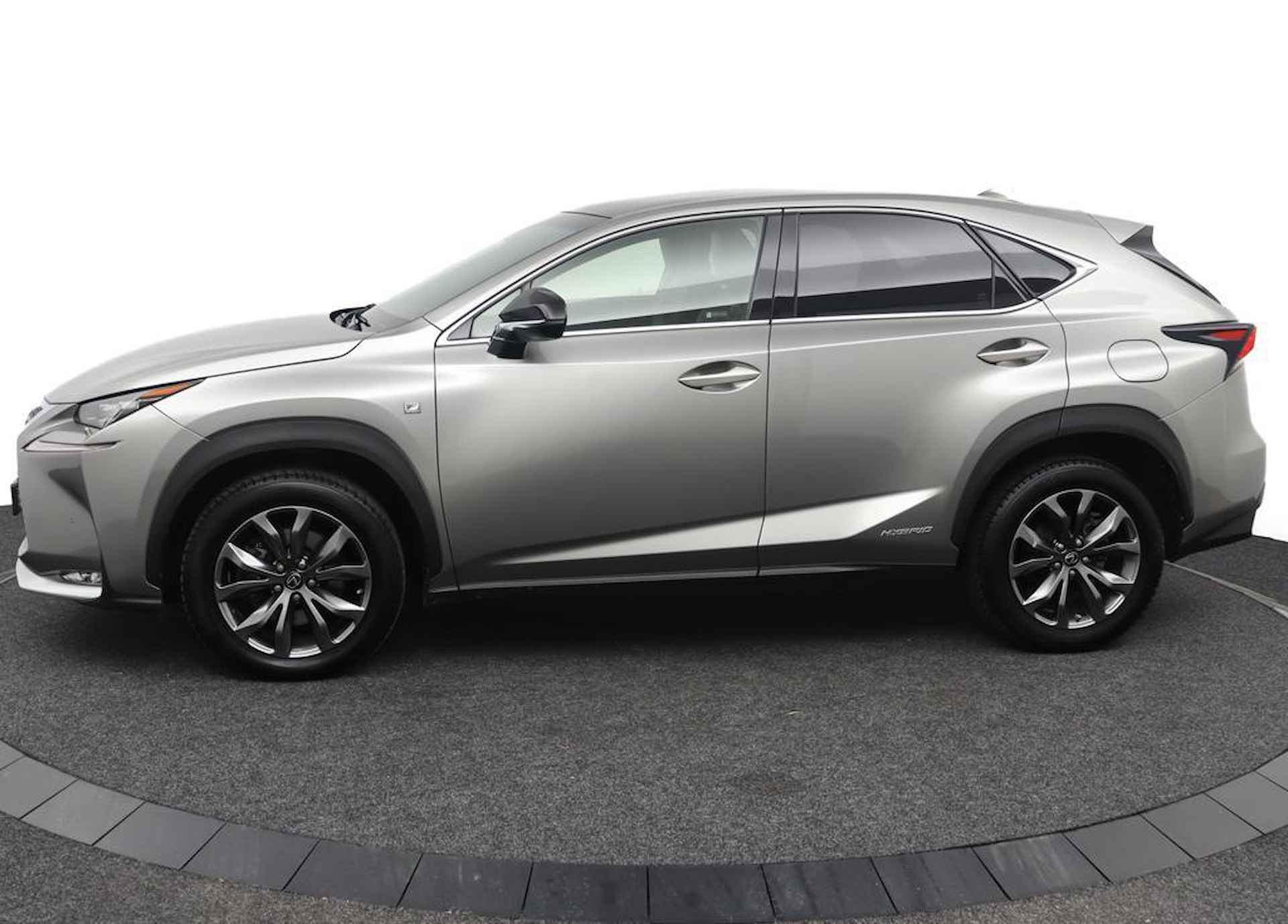 Lexus NX 300h AWD F Sport Line | Adaptive Cruise Control | Stuurwielverwarming | Panoramadak | DAB - 3/47