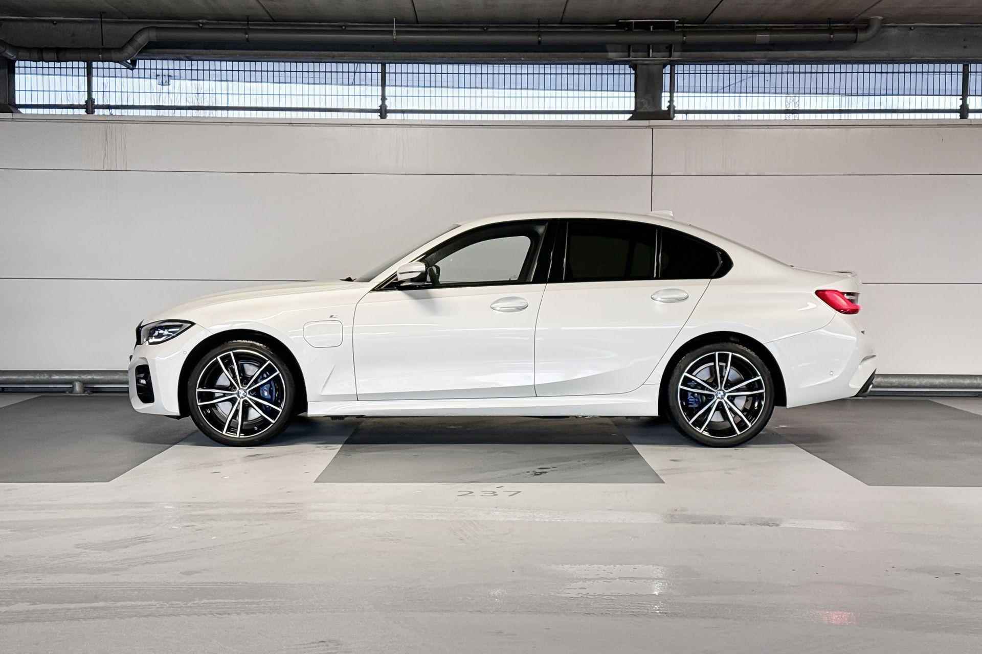 BMW 3 Serie Sedan 330e xDrive Business Edition Plus - 2/21