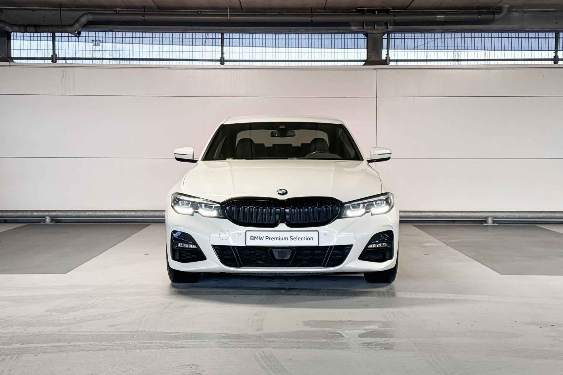 BMW 3 Serie Sedan 330e xDrive Business Edition Plus - 5/21