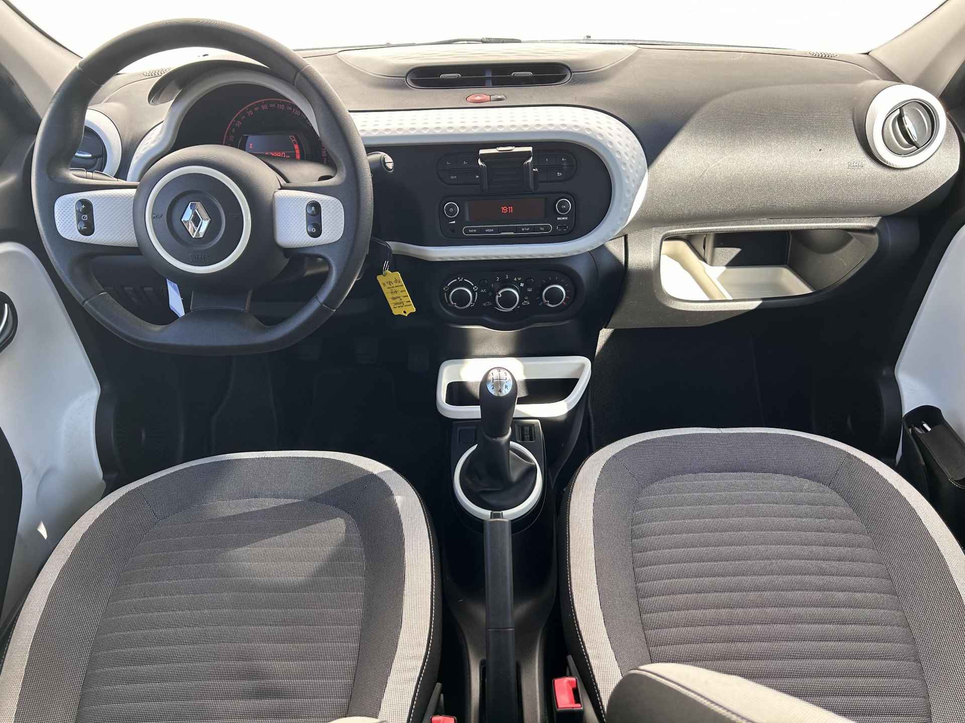 Renault Twingo 1.0 SCe Collection / Airco / Bluetooth / Cruise Limiter / Radio / DAB / Elektrische ramen / - 2/33