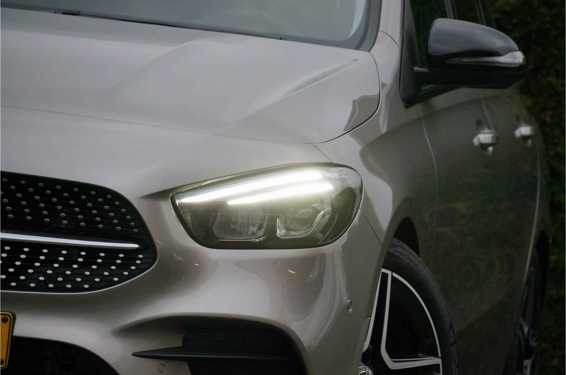 Mercedes-Benz B-Klasse B 250 4M AMG line Night | Widescreen Carplay Camera AR-navi - 45/67