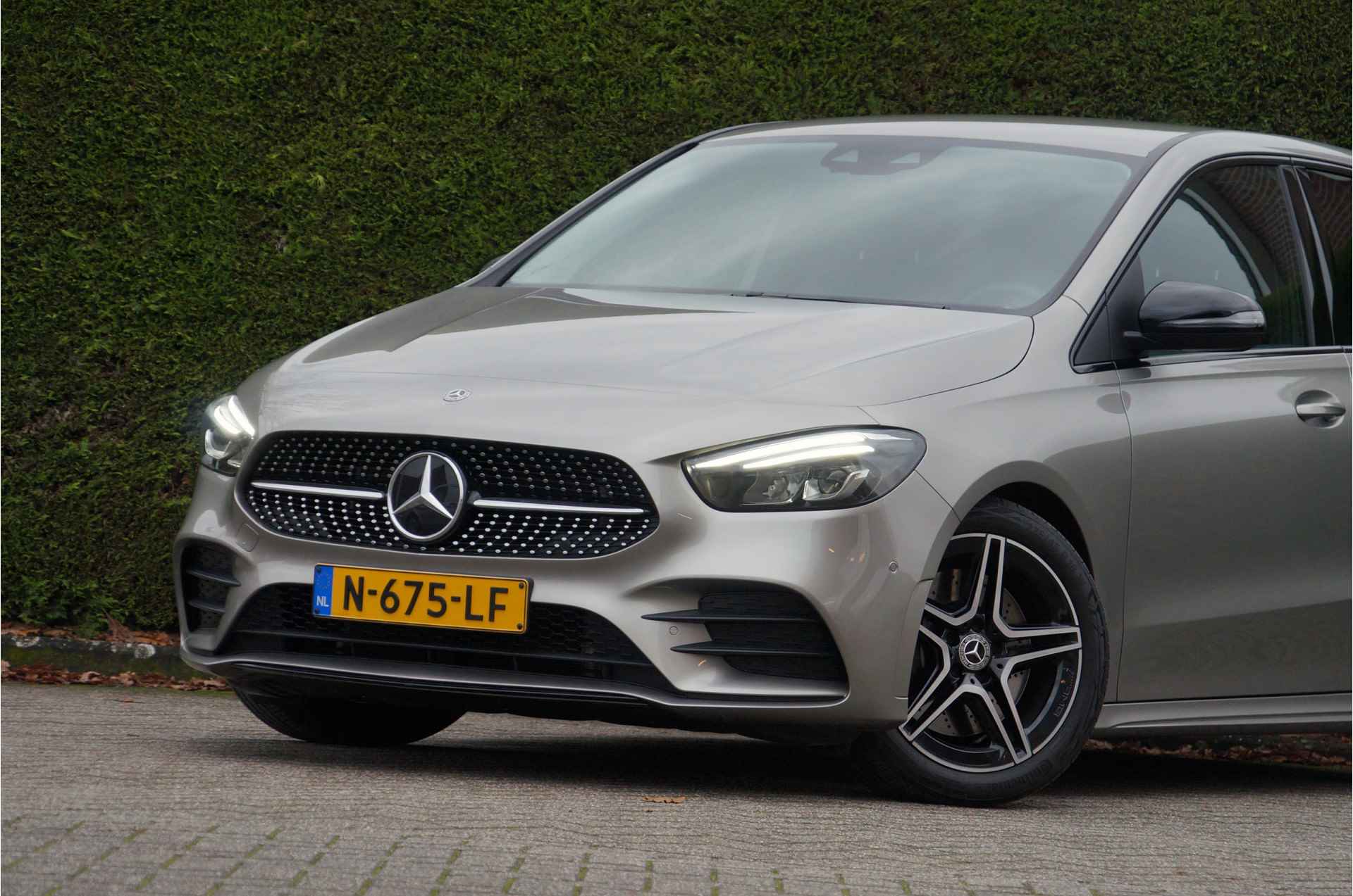 Mercedes-Benz B-Klasse B 250 4M AMG line Night | Widescreen Carplay Camera AR-navi - 60/67