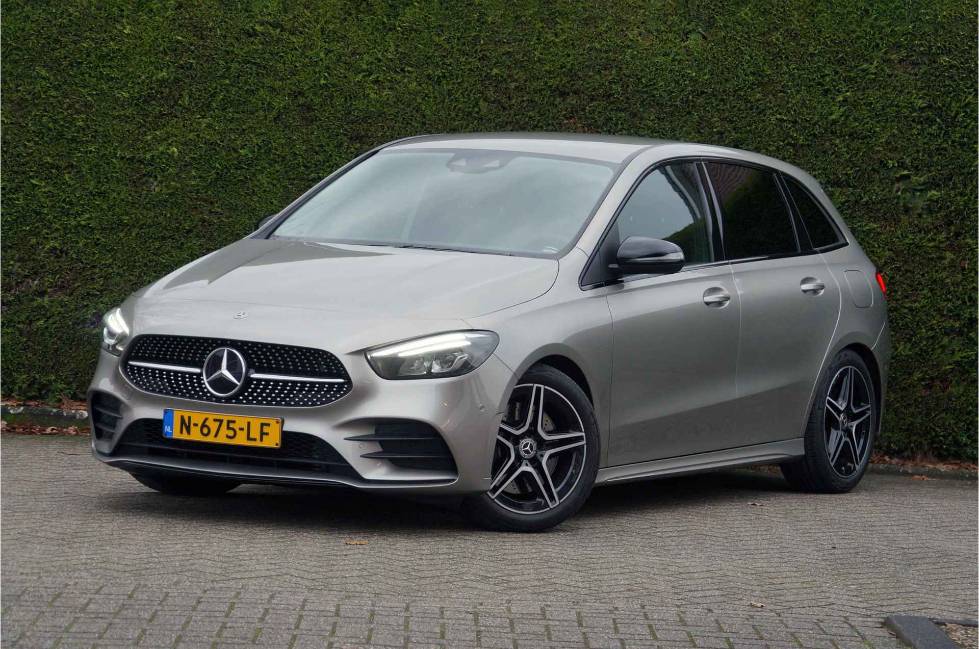 Mercedes-Benz B-Klasse B 250 4M AMG line Night | Widescreen Carplay Camera AR-navi - 64/67