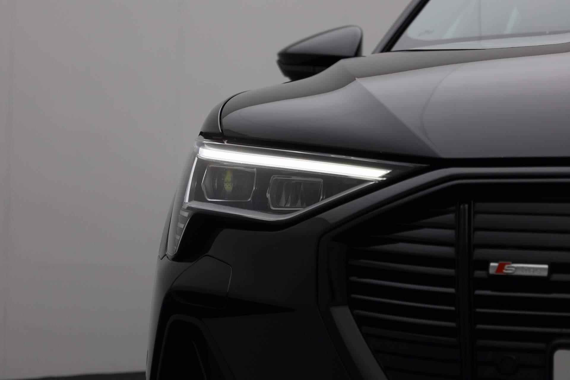 Audi e-tron 50 quattro S edition 71 kWh 313PK | Pano | Trekhaak | B&O | Valcona leer | Zwart optiek | Camera | 21 inch | Keyless - 9/49