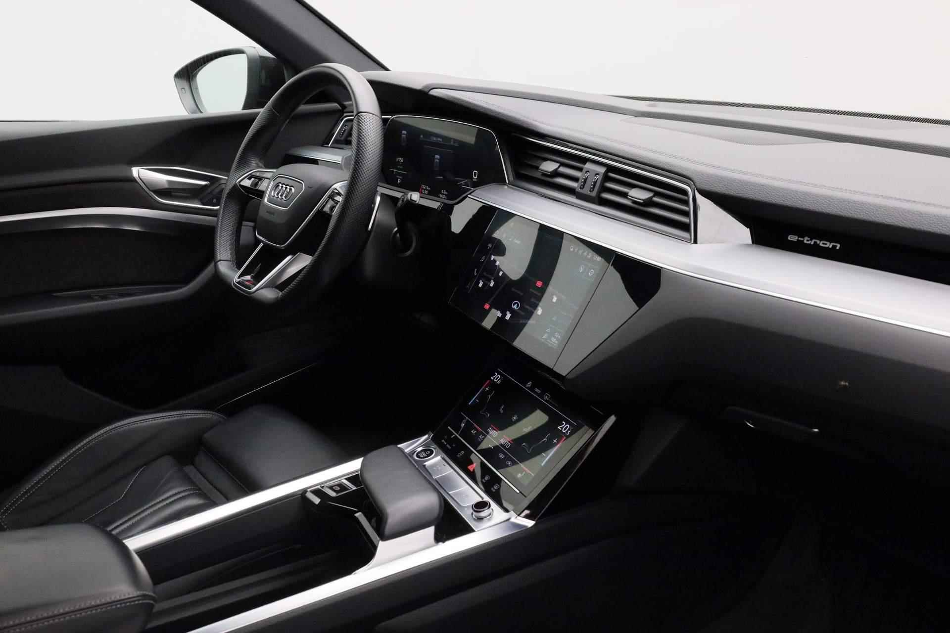 Audi e-tron 50 quattro S edition 71 kWh 313PK | Pano | Trekhaak | B&O | Valcona leer | Zwart optiek | Camera | 21 inch | Keyless - 44/49