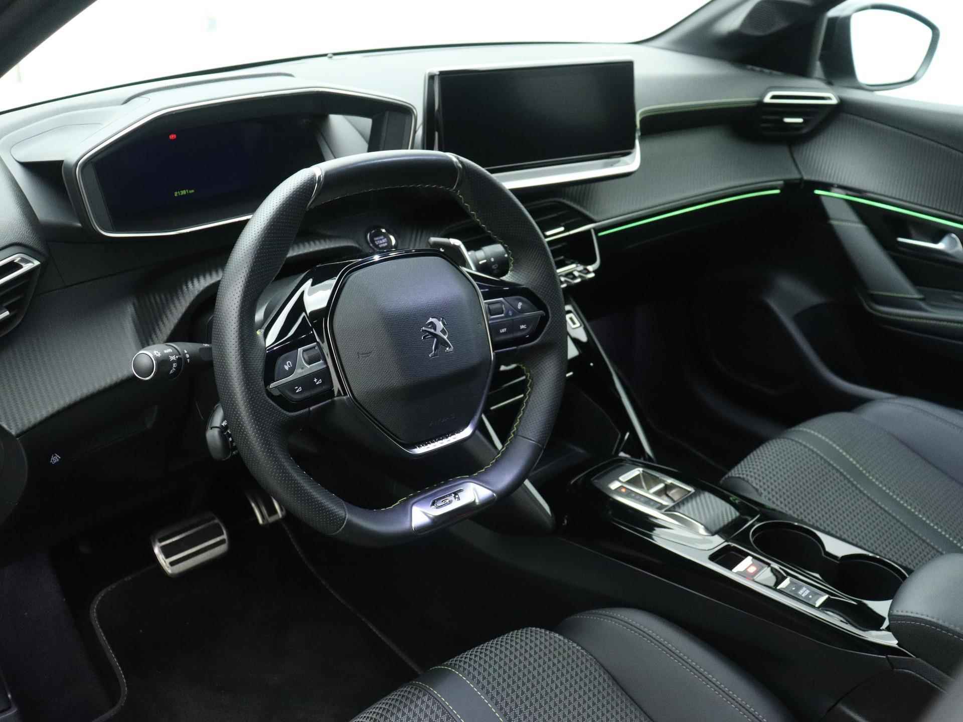 Peugeot 208 GT 100pk Automaat | Navigatie | Camera | Licht Metalen Velgen 17"| Sportstoelen | Parkeersensoren Voor/ Achter - 18/37