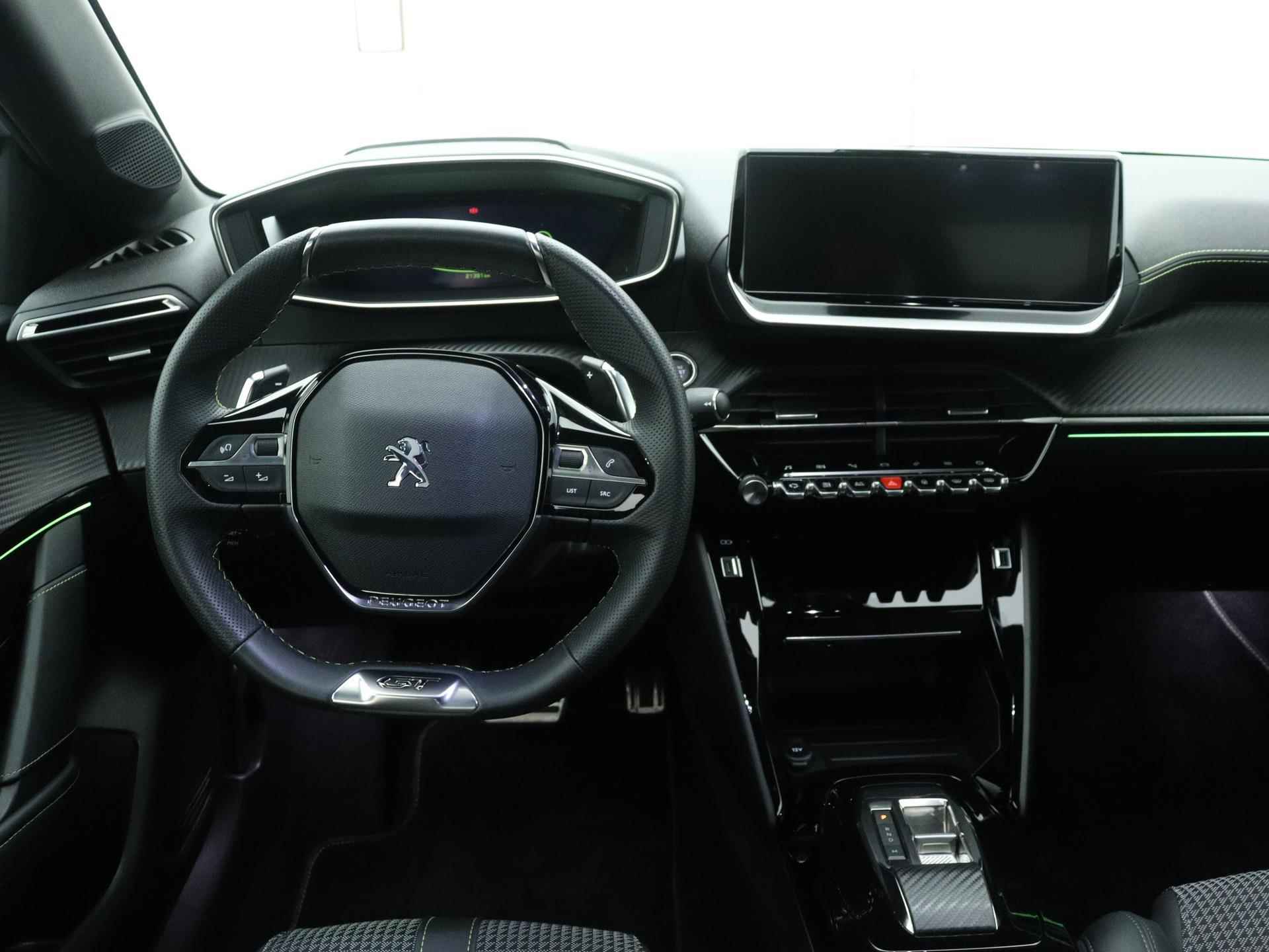 Peugeot 208 GT 100pk Automaat | Navigatie | Camera | Licht Metalen Velgen 17"| Sportstoelen | Parkeersensoren Voor/ Achter - 20/37