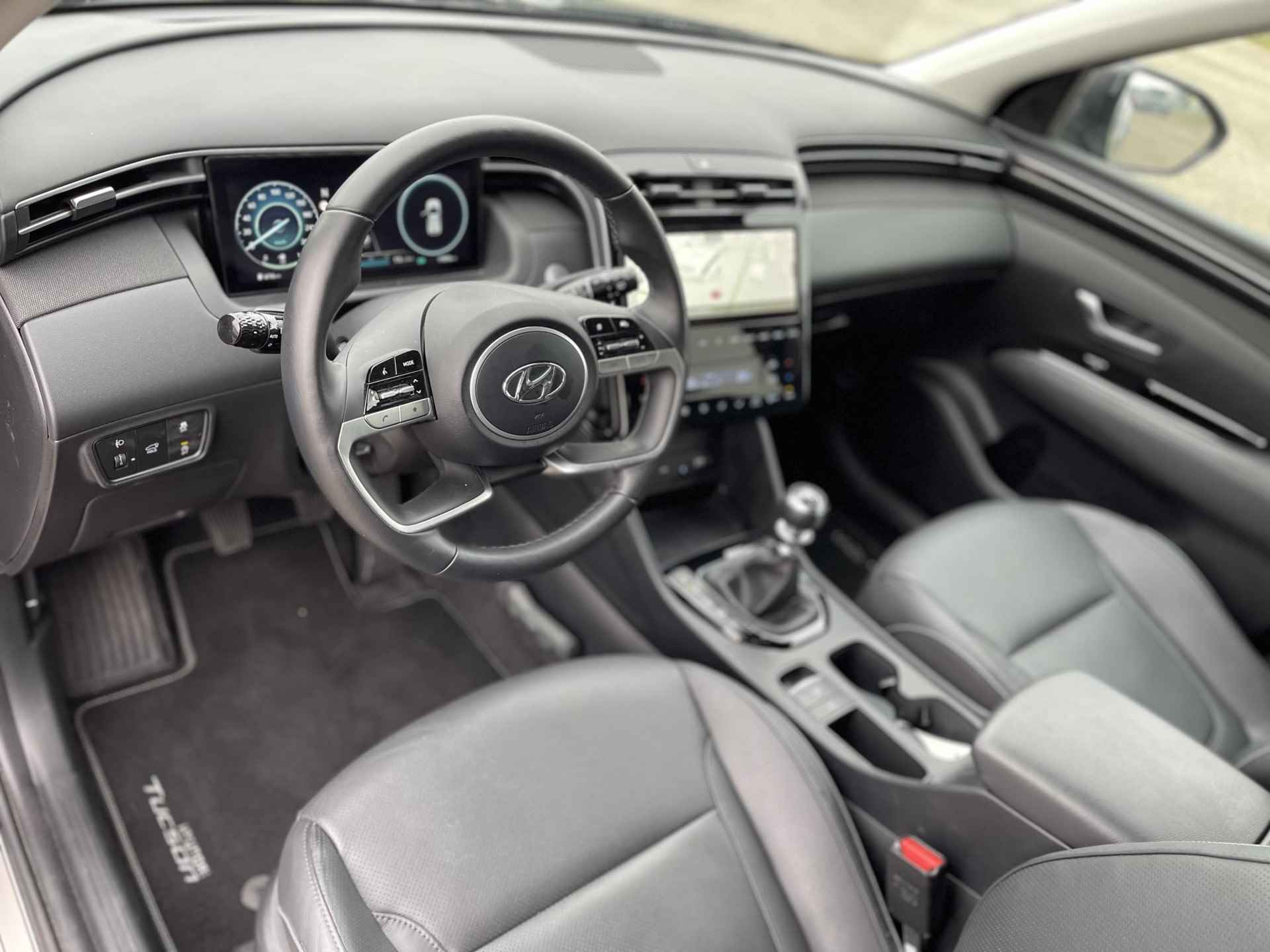 Hyundai Tucson 1.6 T-GDI MHEV Premium / PRIJS = RIJKLAAR! / Vol-Leder | Digitaal Instrumentenpaneel | Adapt. Cruise Control | Apple Carplay/Android Auto | Stoelverwarming | Dodehoek Detectie | 360° Camera - 10/29