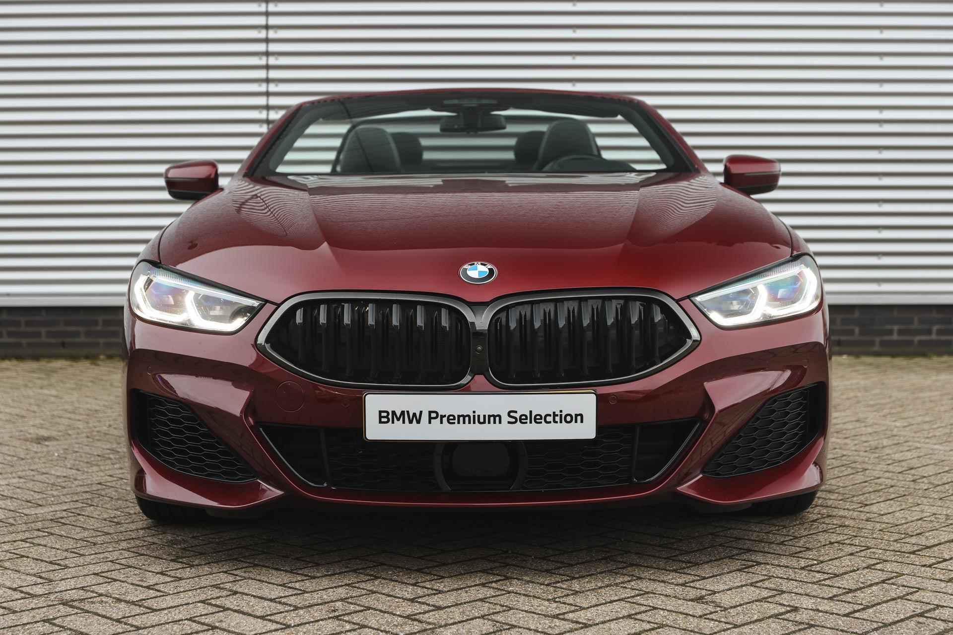 BMW 8 Serie 840i xDrive High Executive M Sport Automaat / Laserlight / Air Collar / Bowers & Wilkins / Parking Assistant Plus / Soft Close / Multifunctionele Stoelen / Active Steering - 22/44