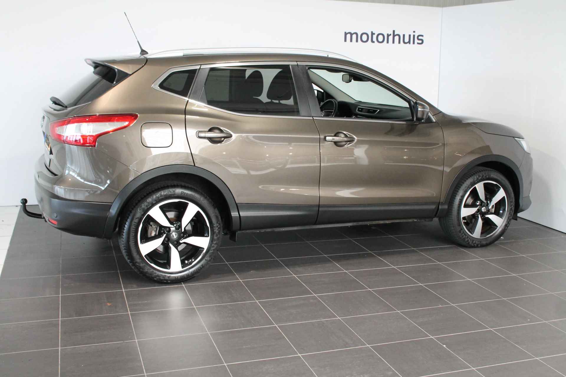 NISSAN Qashqai 1.2 115pk DIG-T XTRONIC Connect Edition Automaat - 5/20