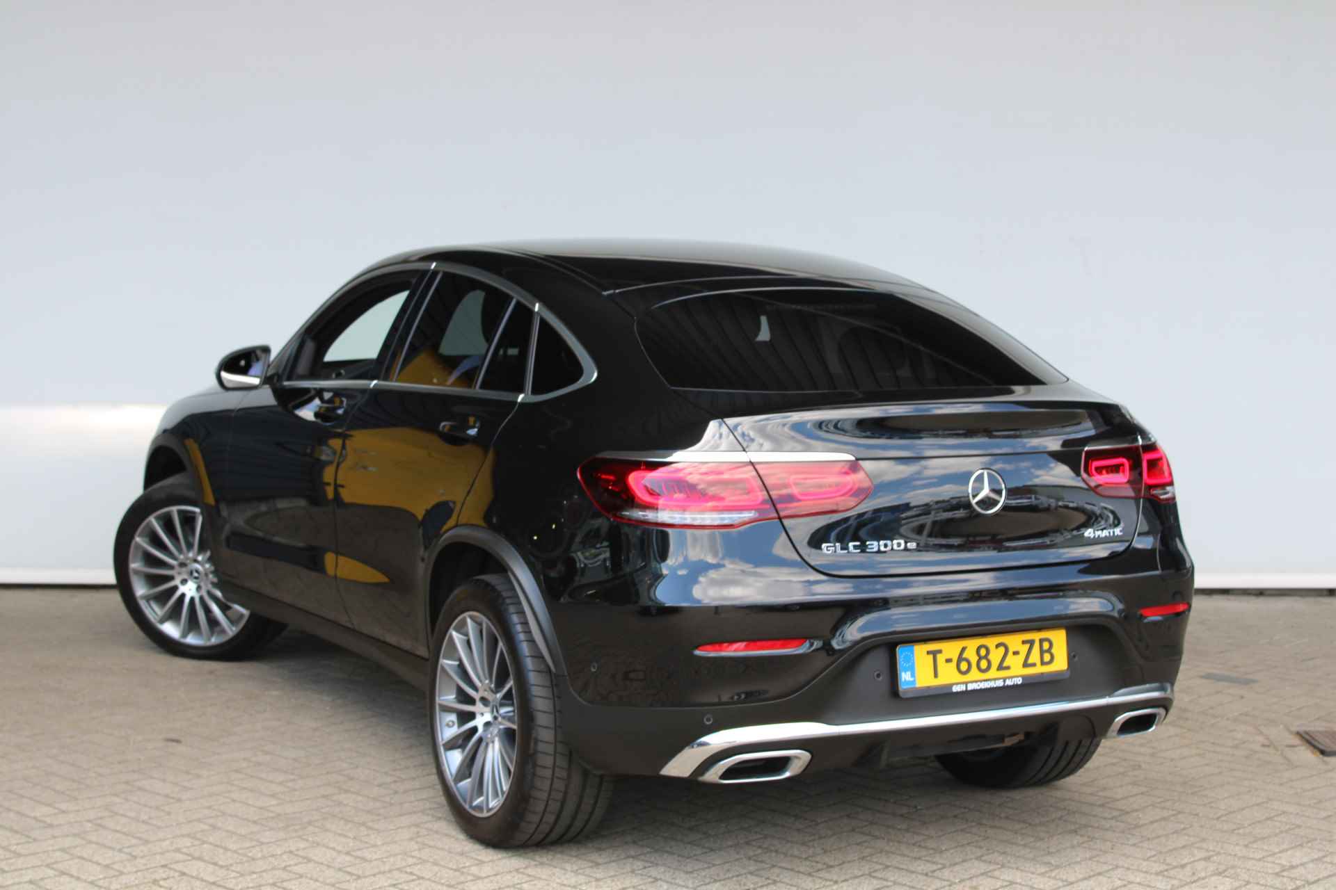 Mercedes-Benz GLC Coupé 300e 4MATIC Business Solution Luxury Amg I Widescreen I Elektr. Trekhaak | Elektr. achterklep | - 8/34