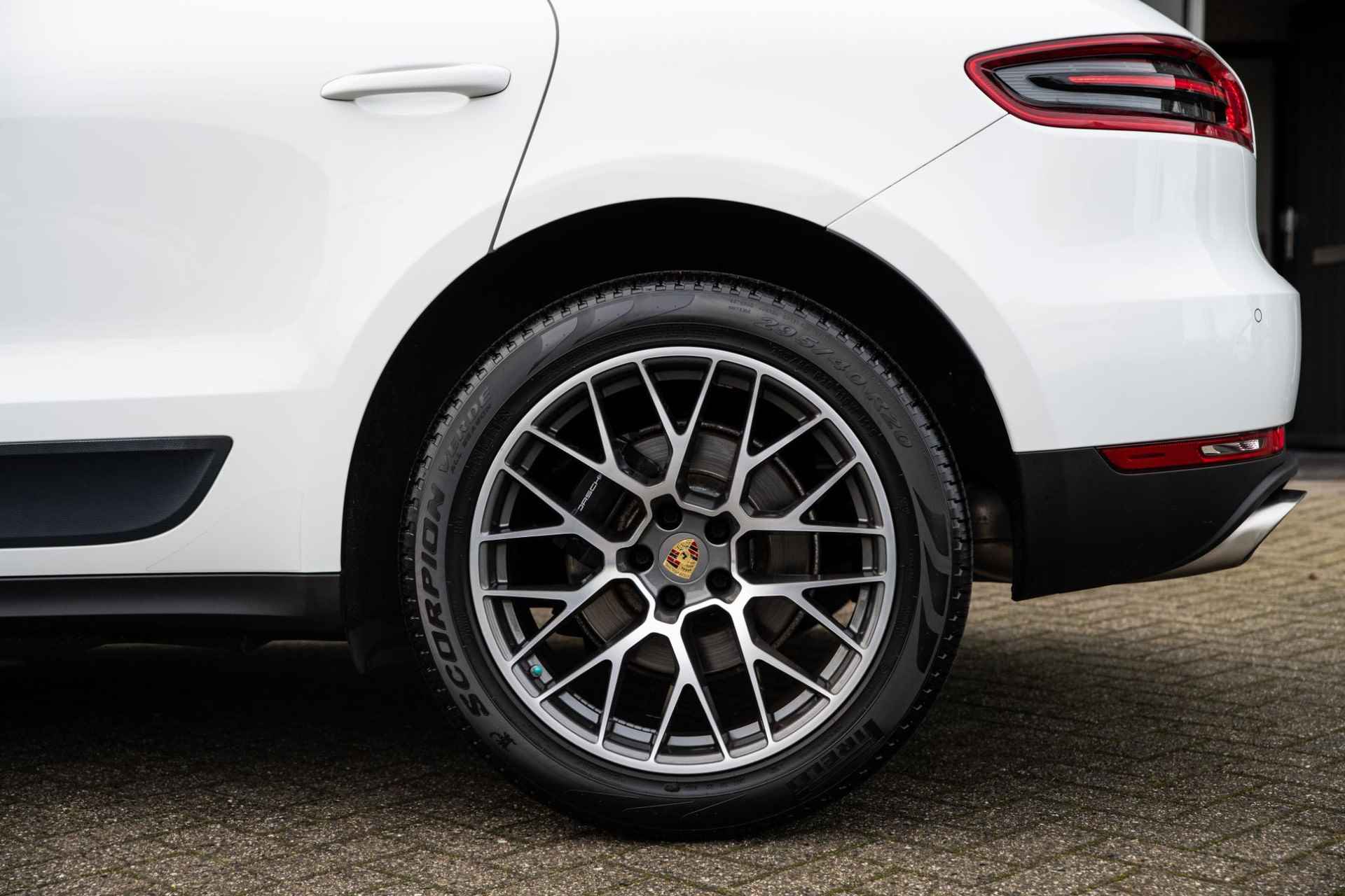 Porsche Macan 2.0 / PANODAK / LUCHTVERING - 17/51