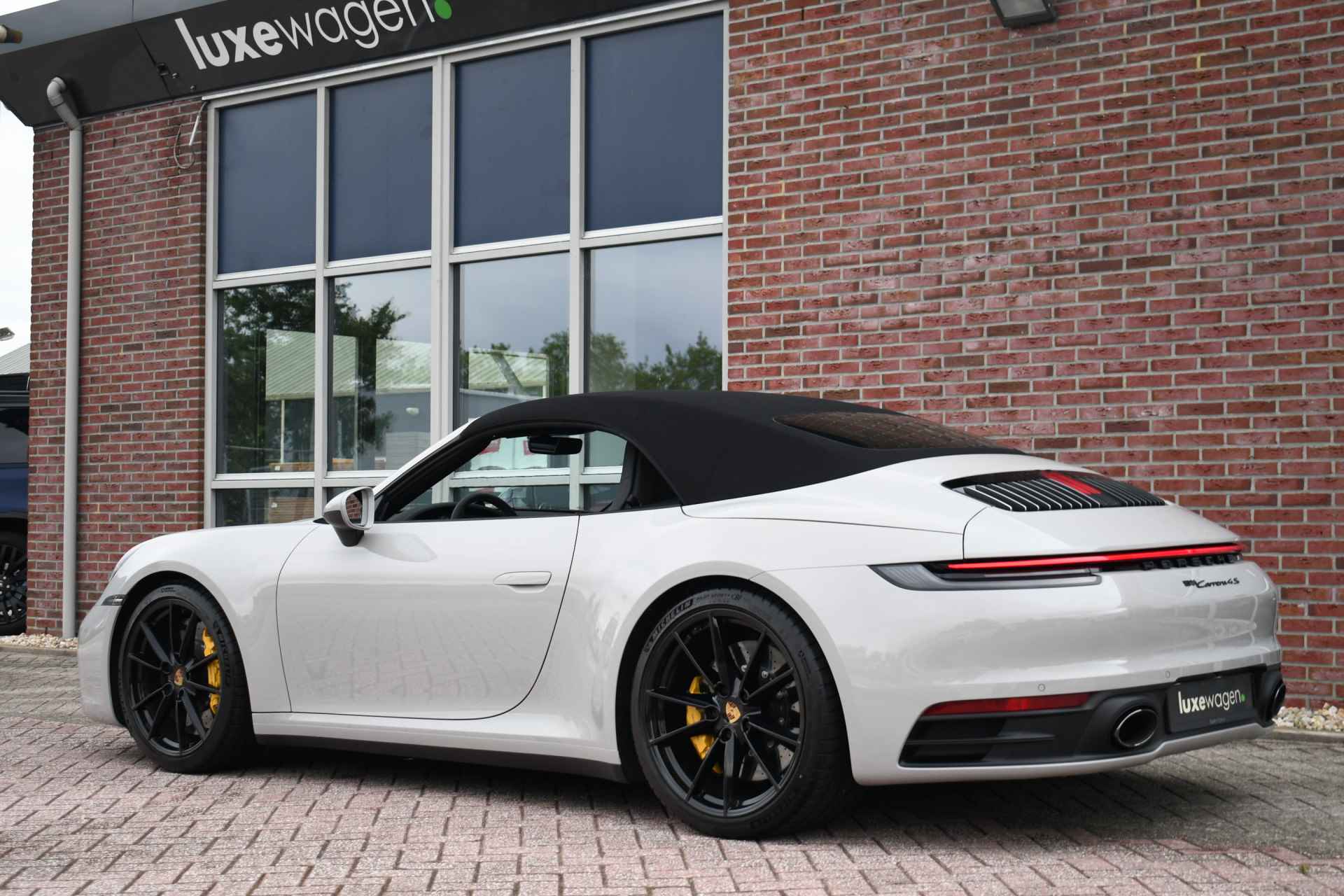 Porsche 911 Cabriolet 3.0 Carrera 4S 450pk Ceramic | Kreide | Chrono | Sportuitlaat | Bose - 20/85