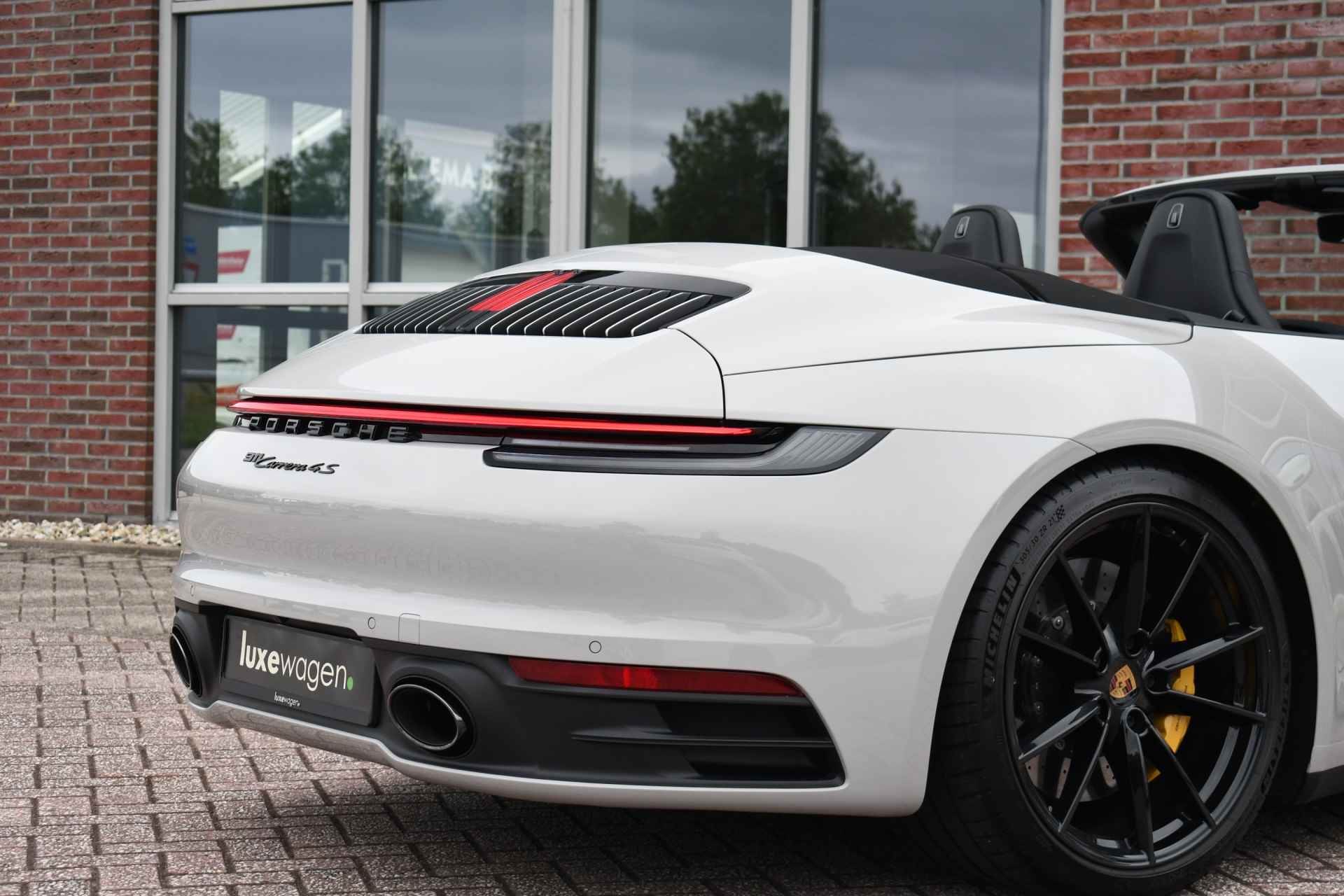 Porsche 911 Cabriolet 3.0 Carrera 4S 450pk Ceramic | Kreide | Chrono | Sportuitlaat | Bose - 22/85