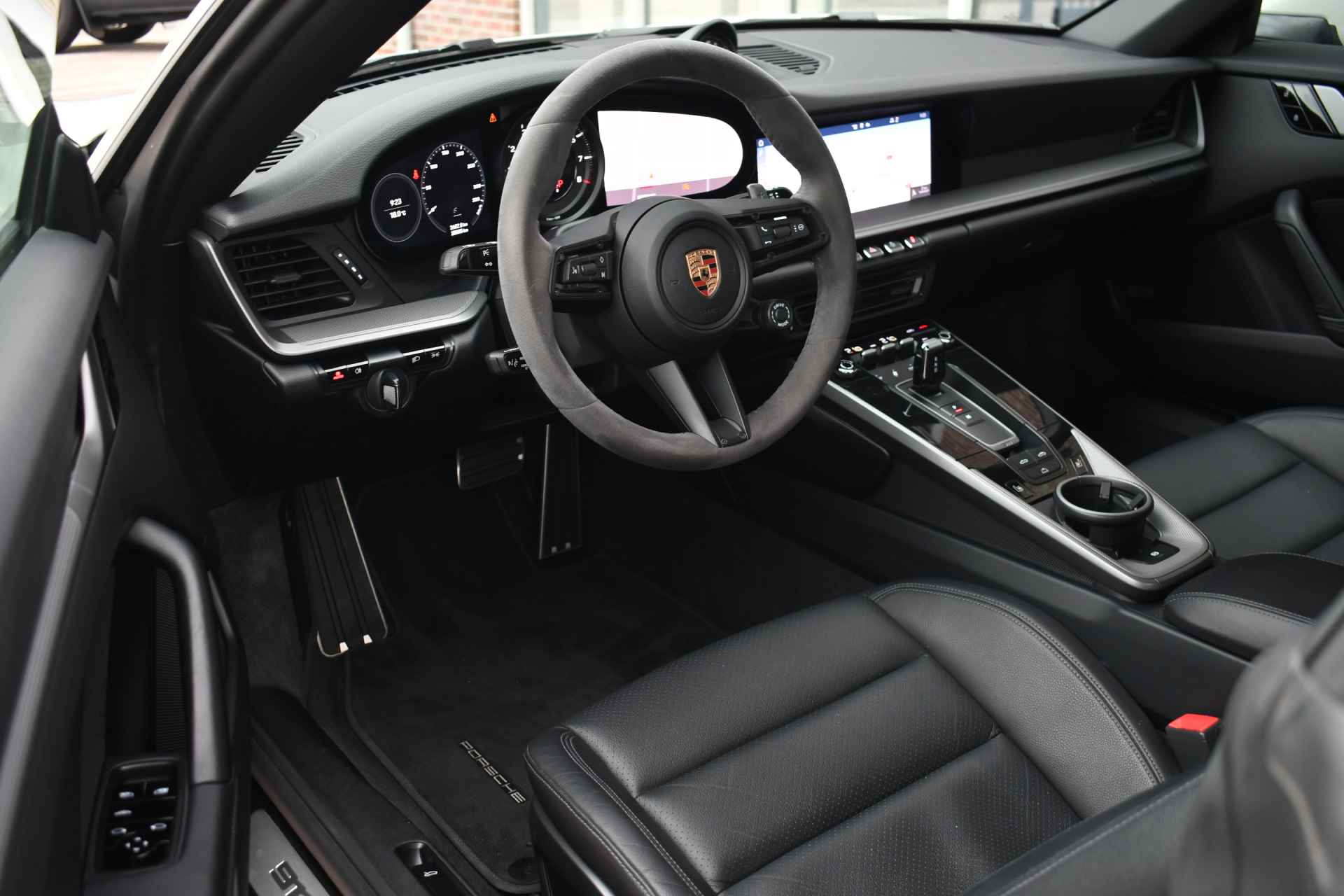 Porsche 911 Cabriolet 3.0 Carrera 4S 450pk Ceramic | Kreide | Chrono | Sportuitlaat | Bose - 65/85