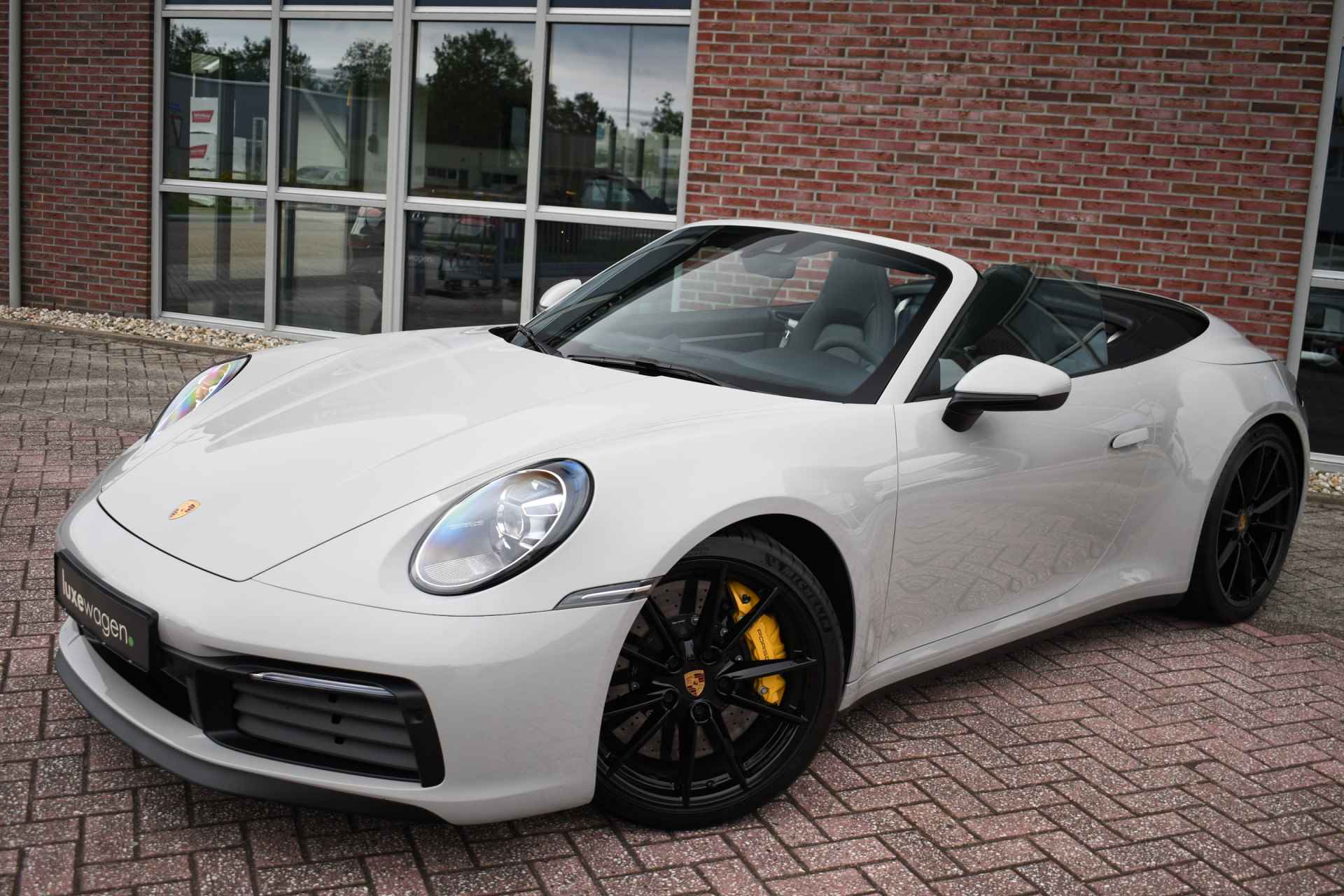 Porsche 911 Cabriolet 3.0 Carrera 4S 450pk Ceramic | Kreide | Chrono | Sportuitlaat | Bose - 80/85