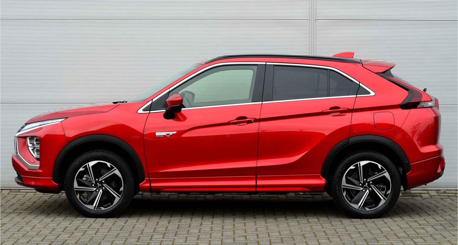 Mitsubishi Eclipse Cross PHEV 2.4 BUSINESS EXECUTIVE 4WD | PLUG IN HYBRID | ADAPTIEF CRUISE | ALL SEASON BANDEN | FABRIEKGARANTIE TOT 23-12-2027* | ALL IN RIJKLAARPRIJS - 6/45