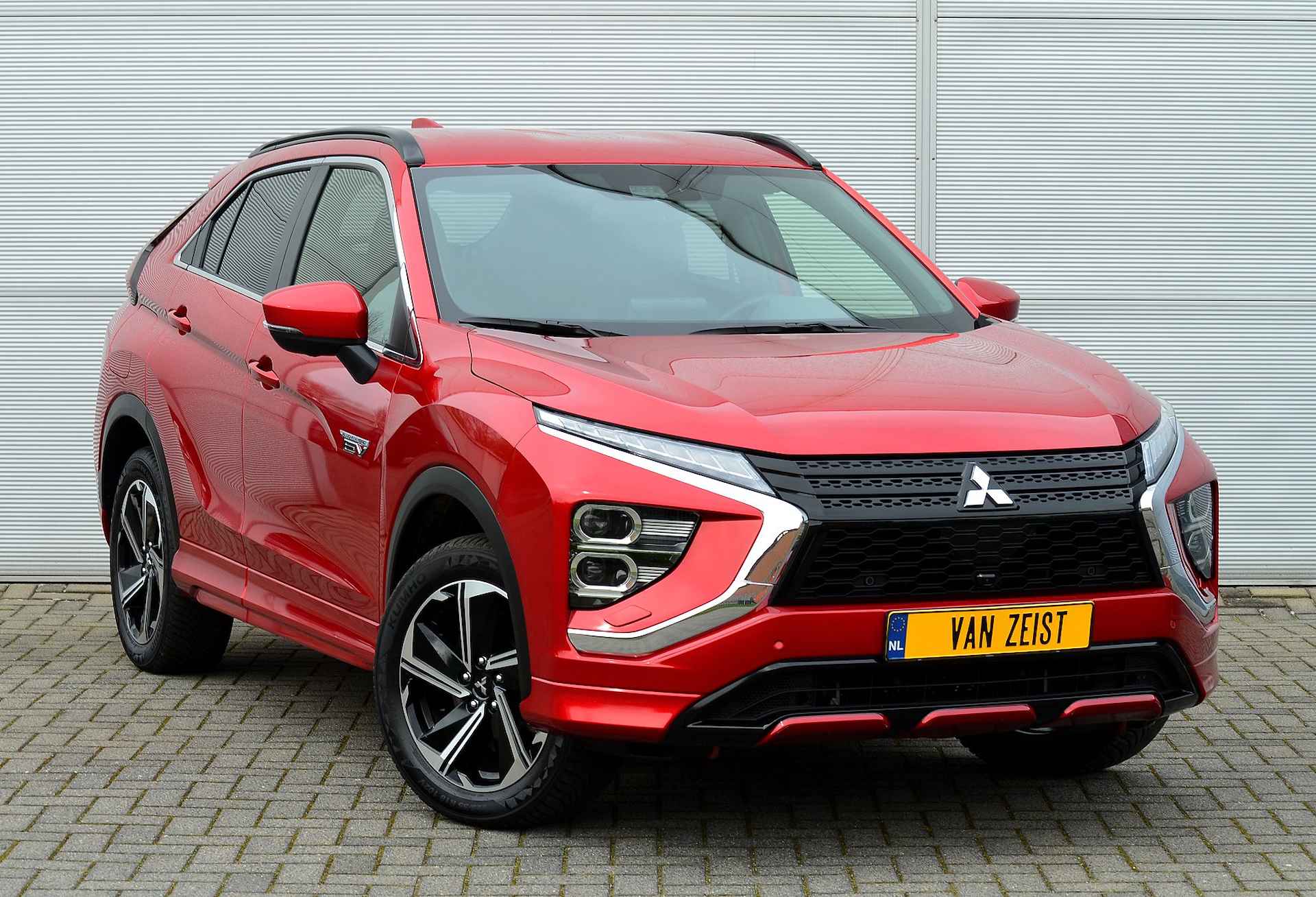 Mitsubishi Eclipse Cross PHEV 2.4 BUSINESS EXECUTIVE 4WD | PLUG IN HYBRID | ADAPTIEF CRUISE | ALL SEASON BANDEN | FABRIEKGARANTIE TOT 23-12-2027* | ALL IN RIJKLAARPRIJS - 13/45