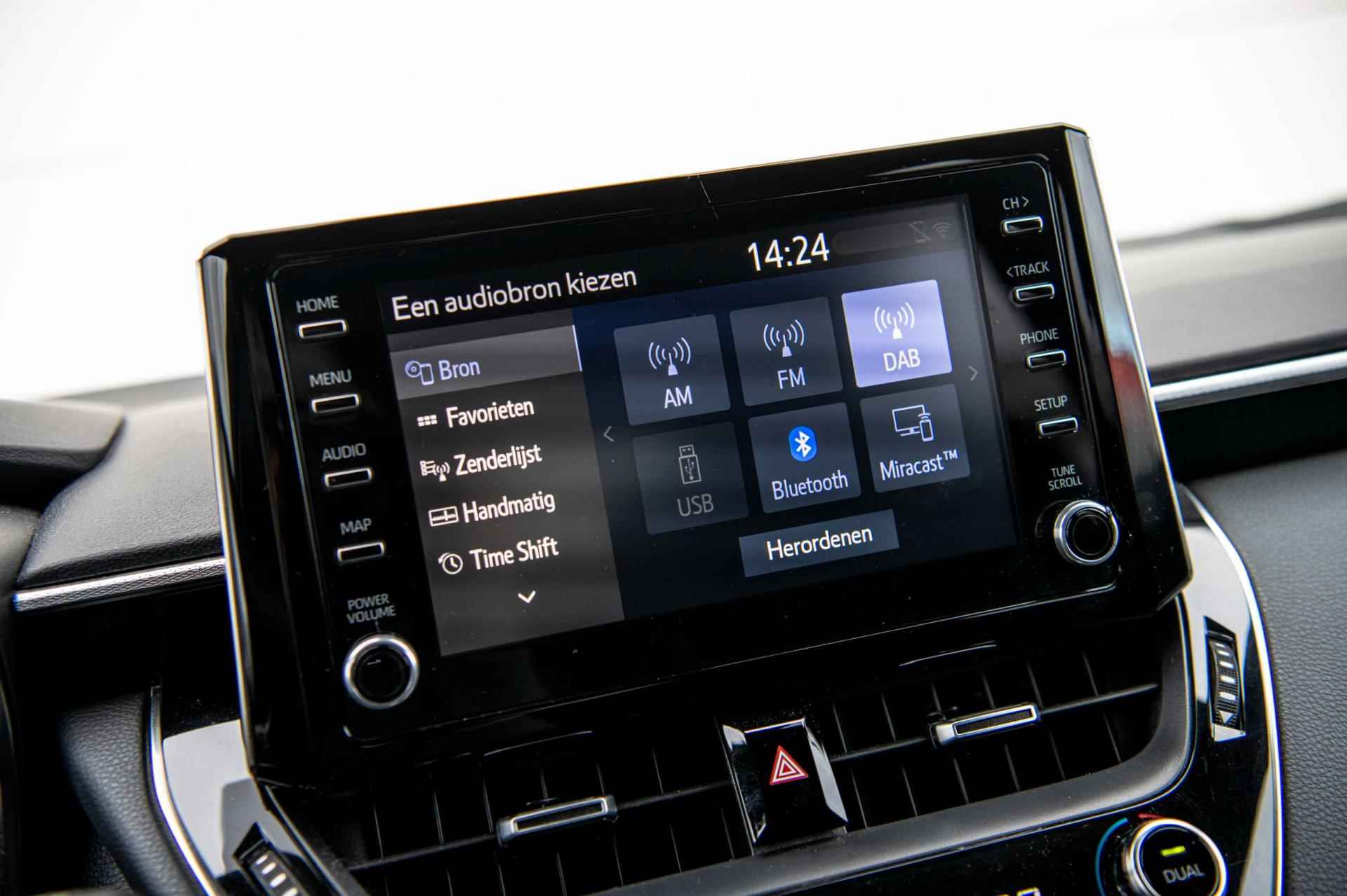Toyota Corolla 1.8 98pk Hybrid Dynamic | Automaat | Adaptieve Cruise Control | Airco/Clima | Camera | Navi | 17" LM Velgen - 24/48