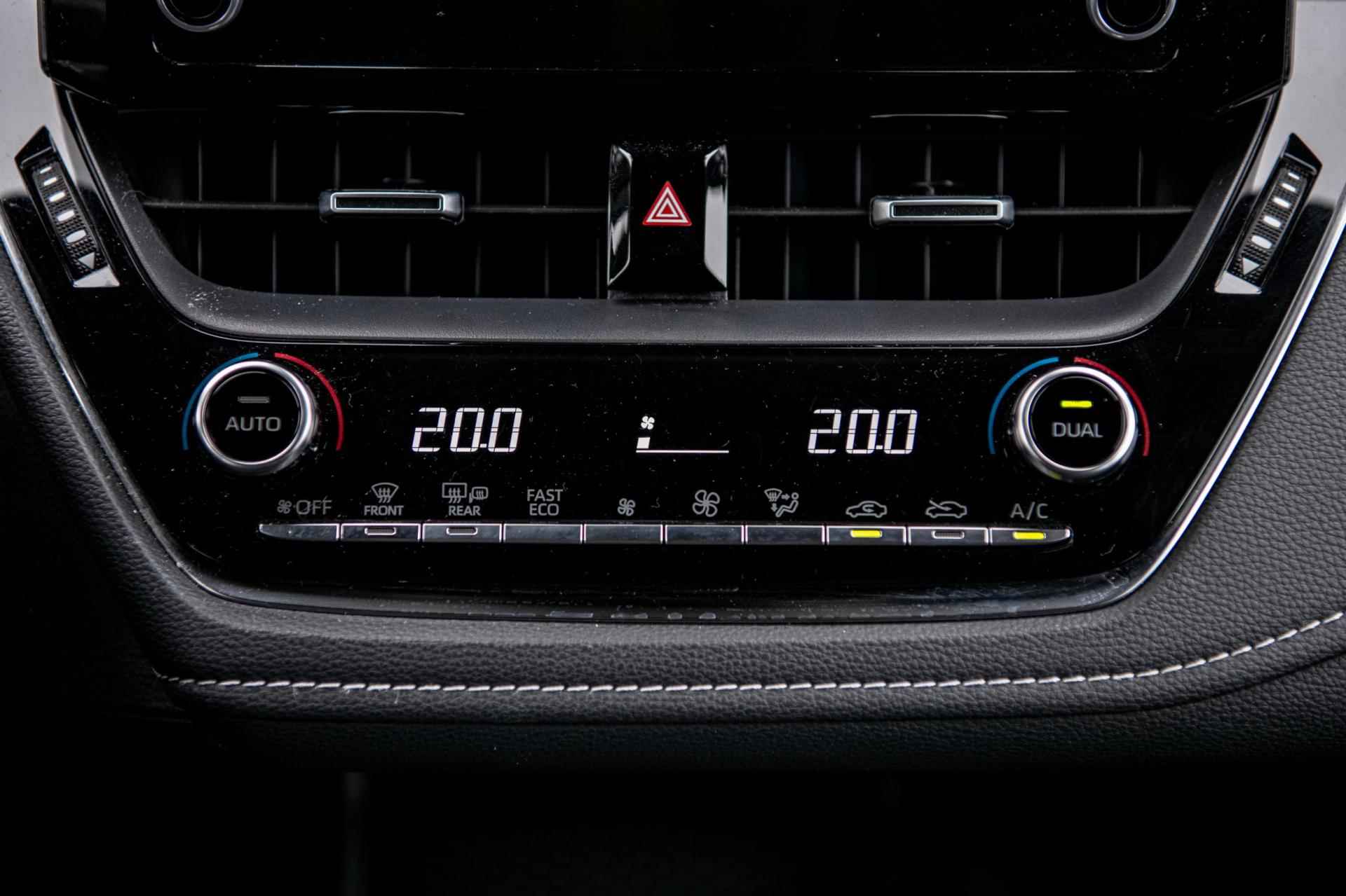 Toyota Corolla 1.8 98pk Hybrid Dynamic | Automaat | Adaptieve Cruise Control | Airco/Clima | Camera | Navi | 17" LM Velgen - 29/48
