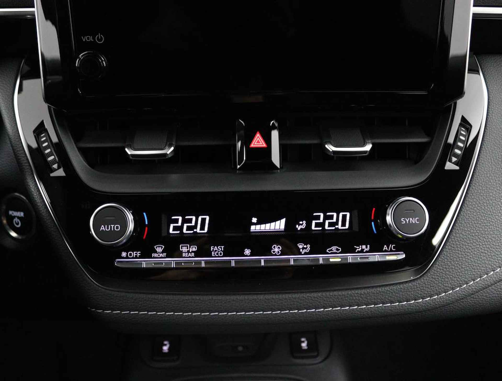 Suzuki Swace 1.8 Hybrid Style | Nieuw Model | Nieuwe Auto | 6 Jaar Garantie | Direct Leverbaar | Dodehoek Detectie | I Cloud Navigatie | Stuurwielverwarming | Led verlichting | Parkeersensoren Rondom | - 16/41