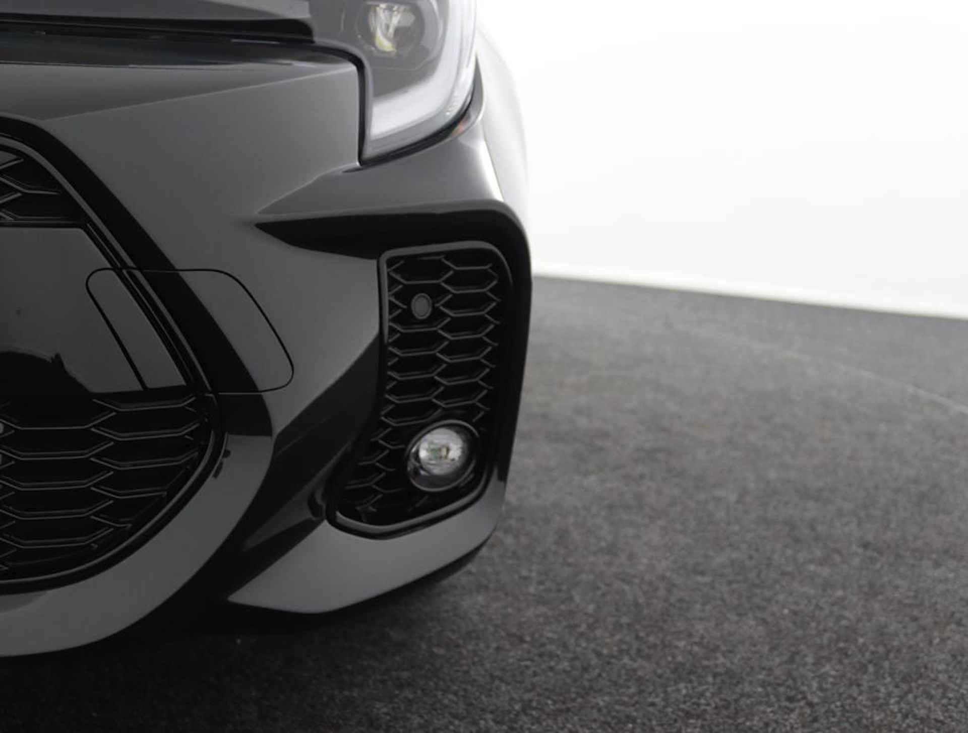 Suzuki Swace 1.8 Hybrid Style | Nieuw Model | Nieuwe Auto | 6 Jaar Garantie | Direct Leverbaar | Dodehoek Detectie | I Cloud Navigatie | Stuurwielverwarming | Led verlichting | Parkeersensoren Rondom | - 36/41