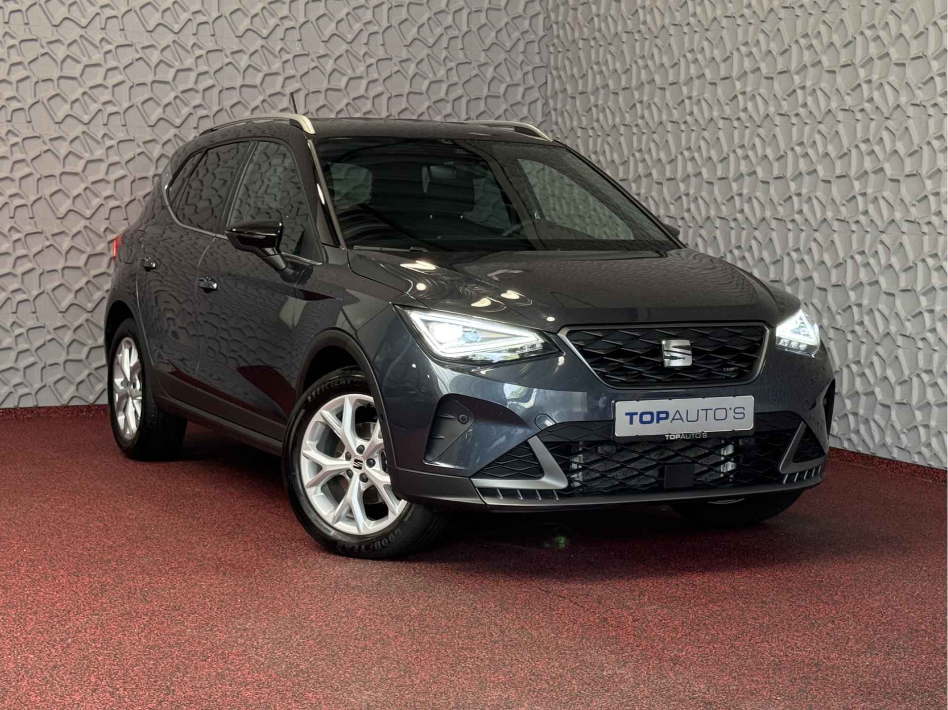 SEAT Arona TSI FR BI-COLOR 115PK LED VIR.COCKPIT CAMERA ADAP.CRUISE 17''LMV 07/2024 10x Seat Arona op voorraad - 49/75