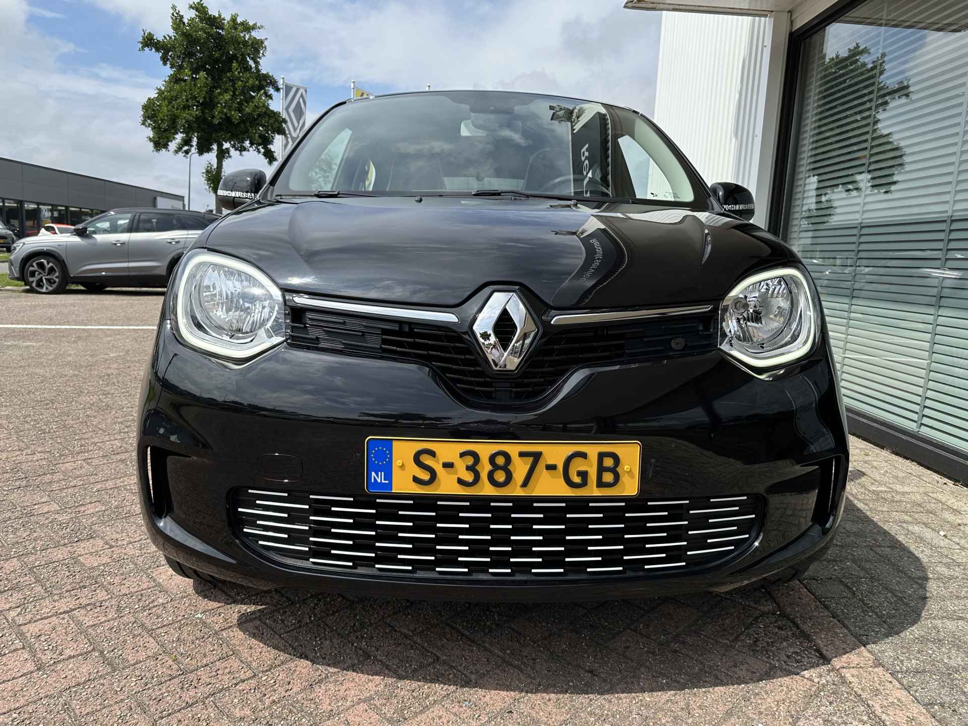 Renault Twingo Z.E. R80 E-Tech Série Limitée Urban Night 22 kWh | stoelverwarming | camera | navigatie | koopaccu | nog Eur 2.000 subsidie mogelijk!  | tijdelijk gratis Top Afleverpakket twv Eur 695 - 3/45