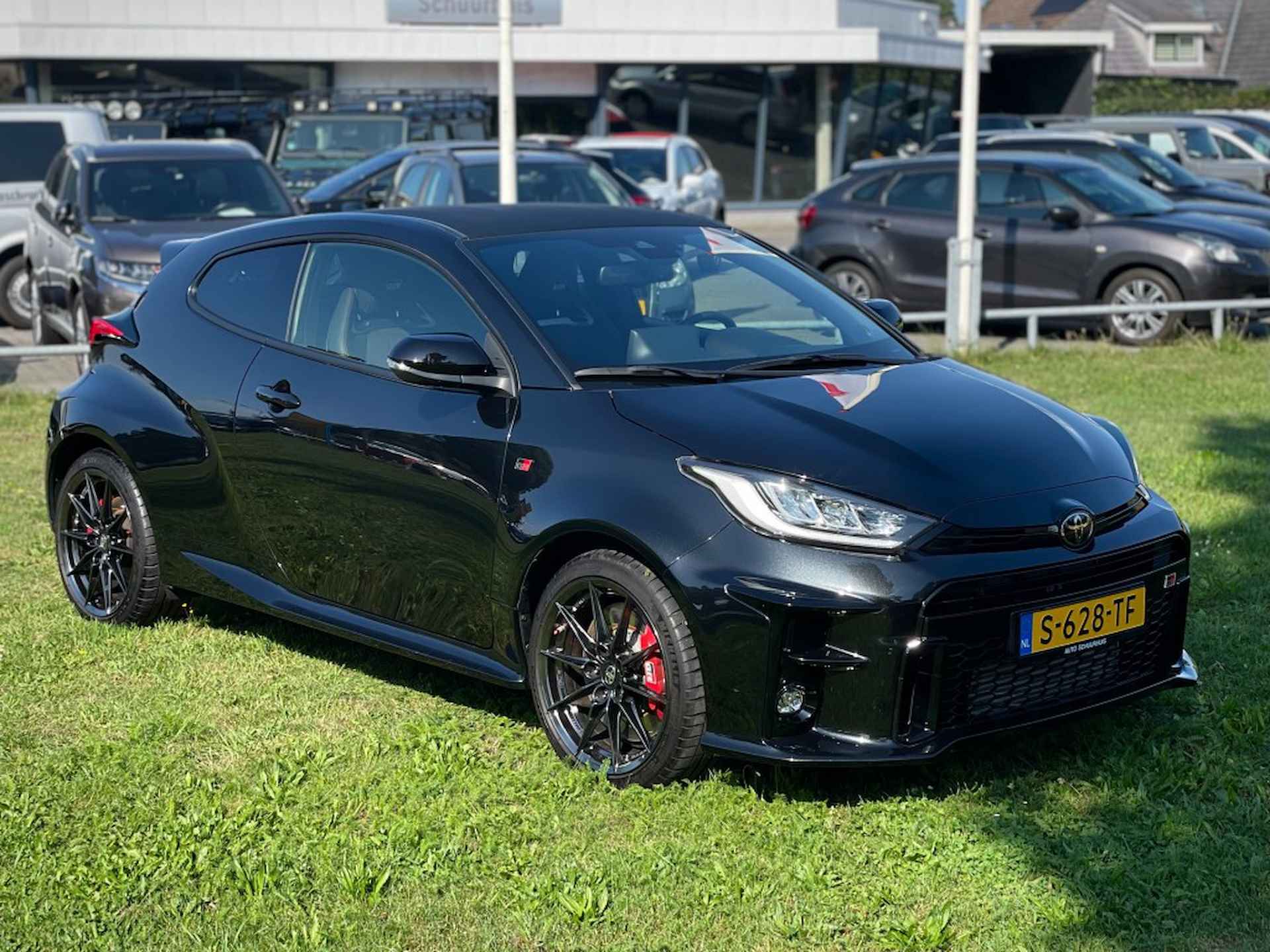 TOYOTA Yaris 1.6 GR PERFORMANCE CARBON - 7/32