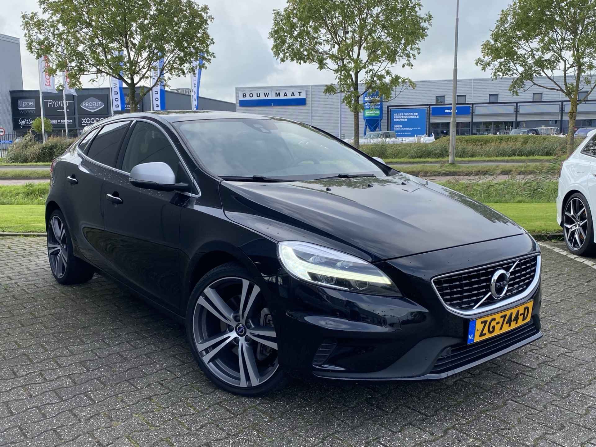 Volvo V40