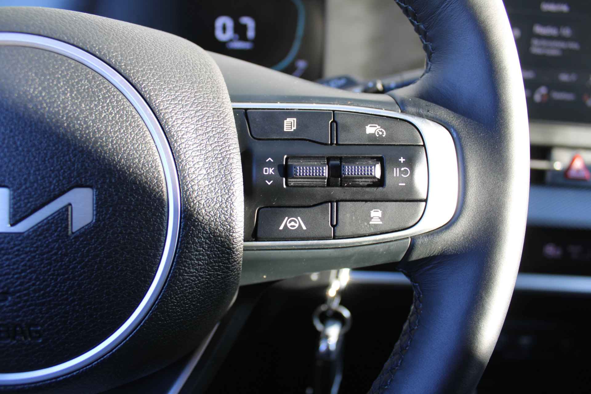 Kia Sportage 1.6 T-GDi MHEV DynamicLine | Airco | Cruise | Camera | 17" LM | Stuurwiel verwarmd | Apple Carplay | Android auto | - 15/30