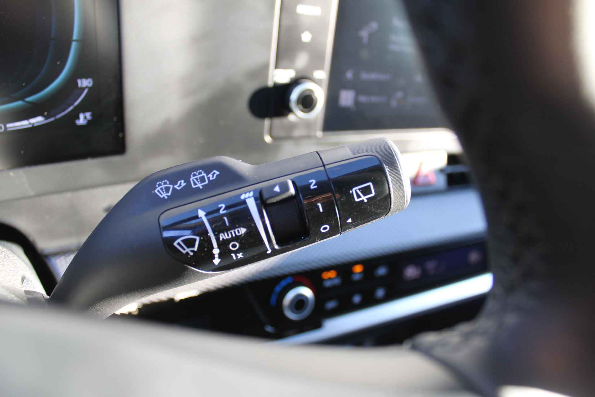 Kia Sportage 1.6 T-GDi MHEV DynamicLine | Airco | Cruise | Camera | 17" LM | Stuurwiel verwarmd | Apple Carplay | Android auto | - 16/30