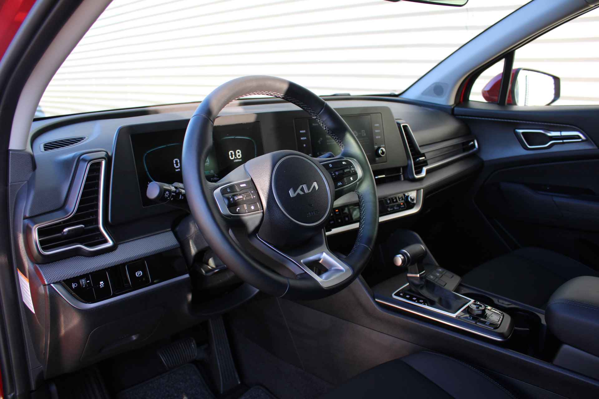Kia Sportage 1.6 T-GDi MHEV DynamicLine | Airco | Cruise | Camera | 17" LM | Stuurwiel verwarmd | Apple Carplay | Android auto | - 26/30