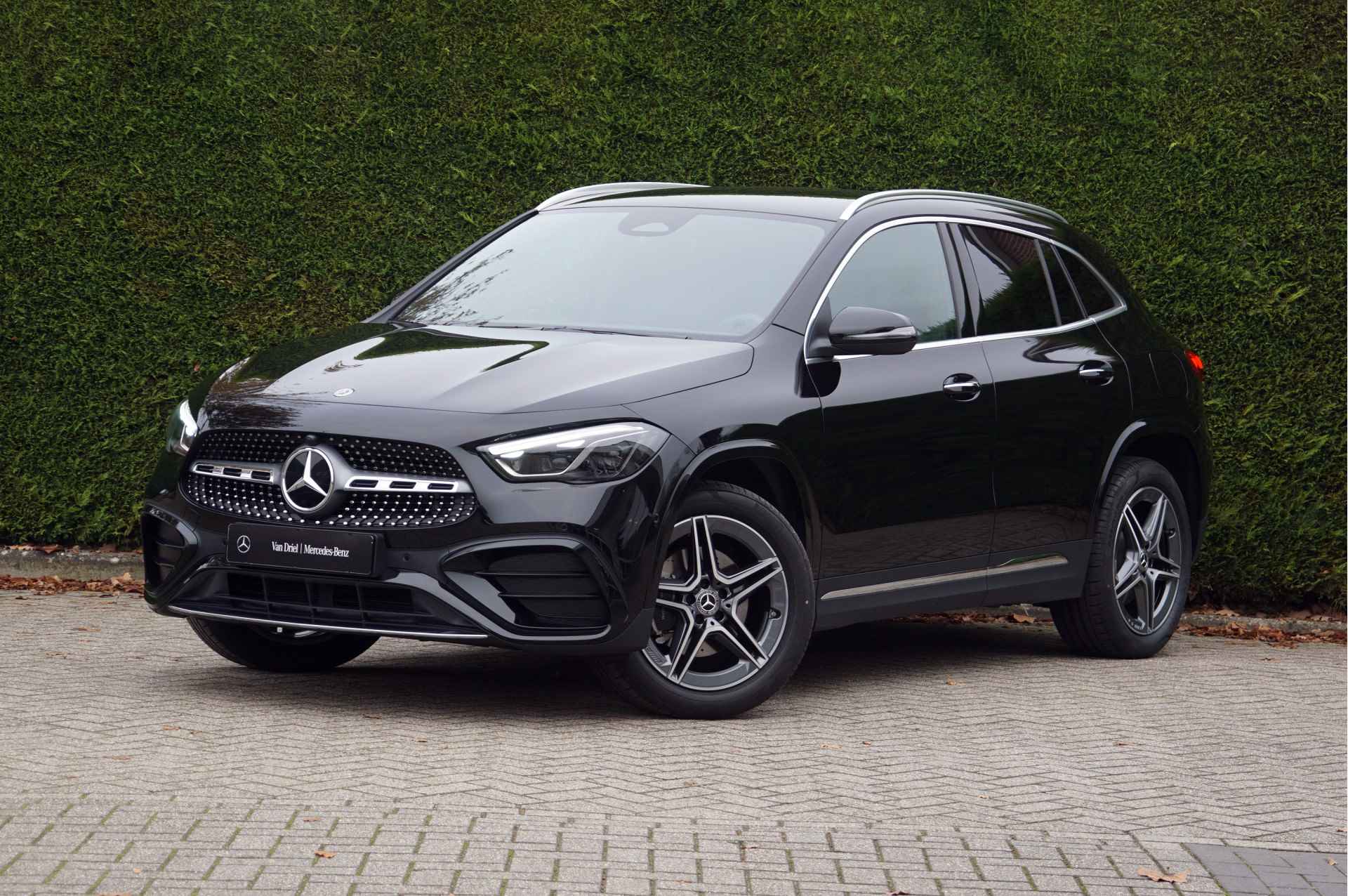 Mercedes-Benz GLA GLA 250 e AMG Line Facelift | Distronic Burmester Keyless Multibeam - 11/49