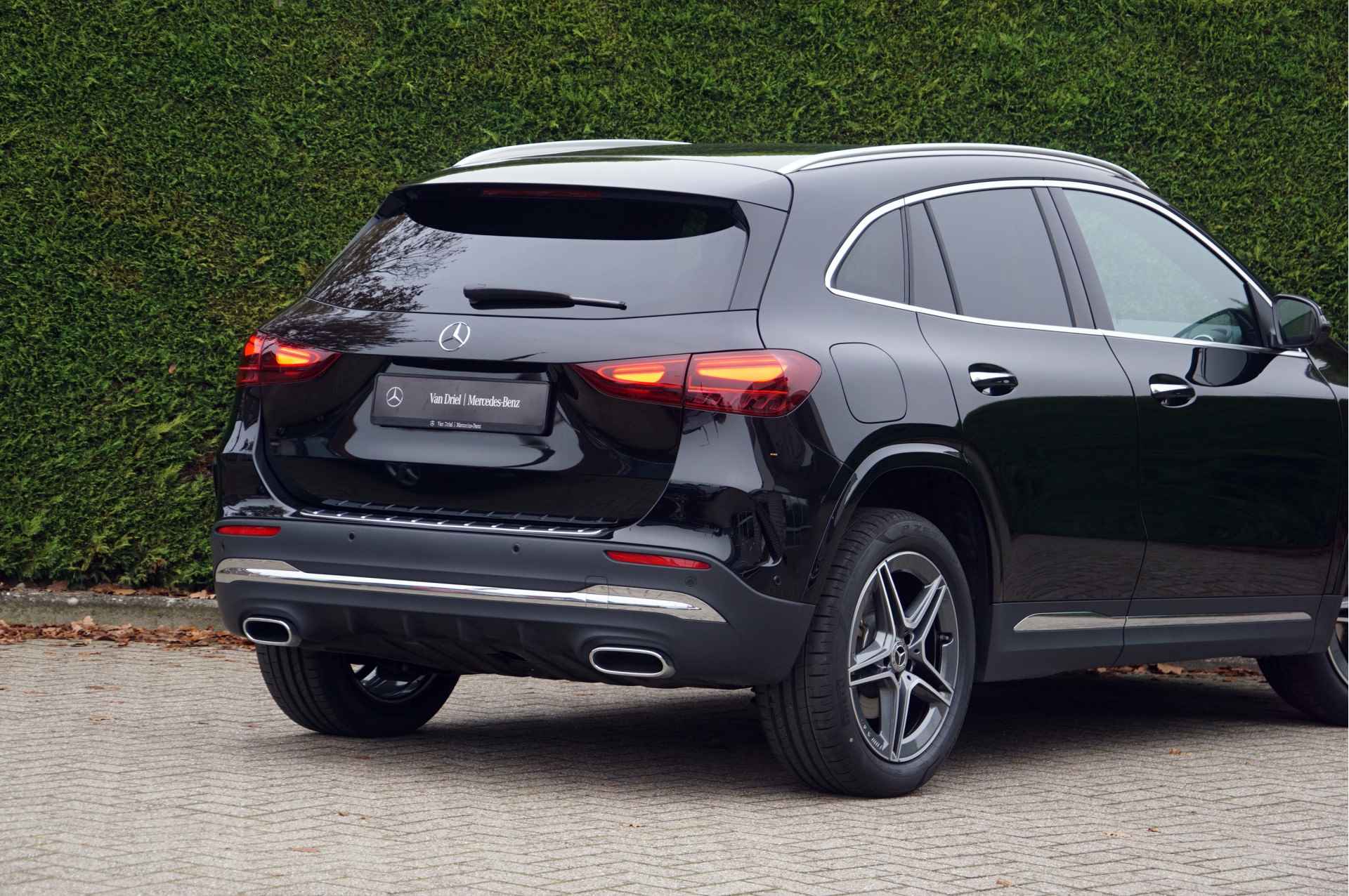 Mercedes-Benz GLA GLA 250 e AMG Line Facelift | Distronic Burmester Keyless Multibeam - 37/49