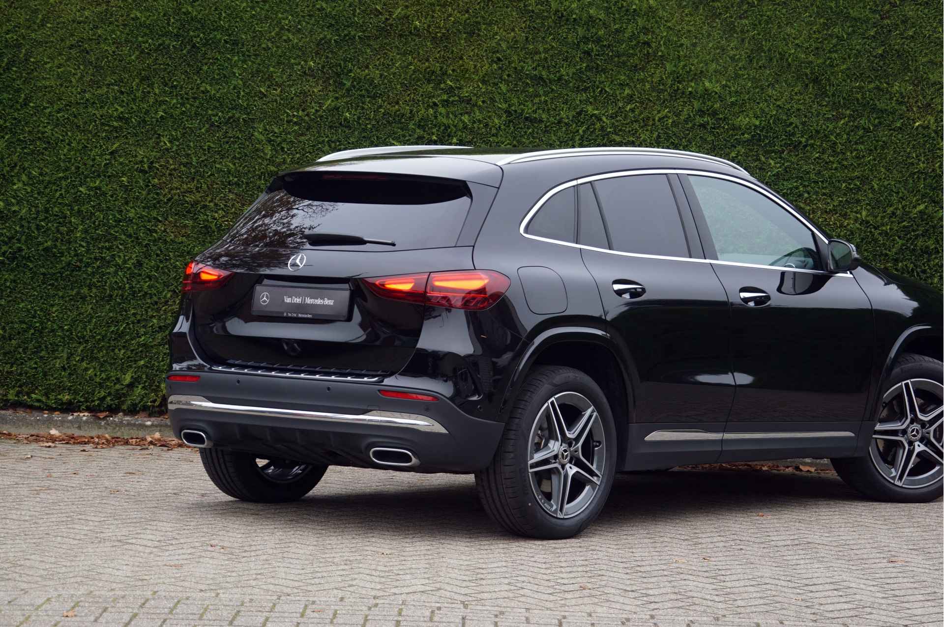 Mercedes-Benz GLA GLA 250 e AMG Line Facelift | Distronic Burmester Keyless Multibeam - 40/49