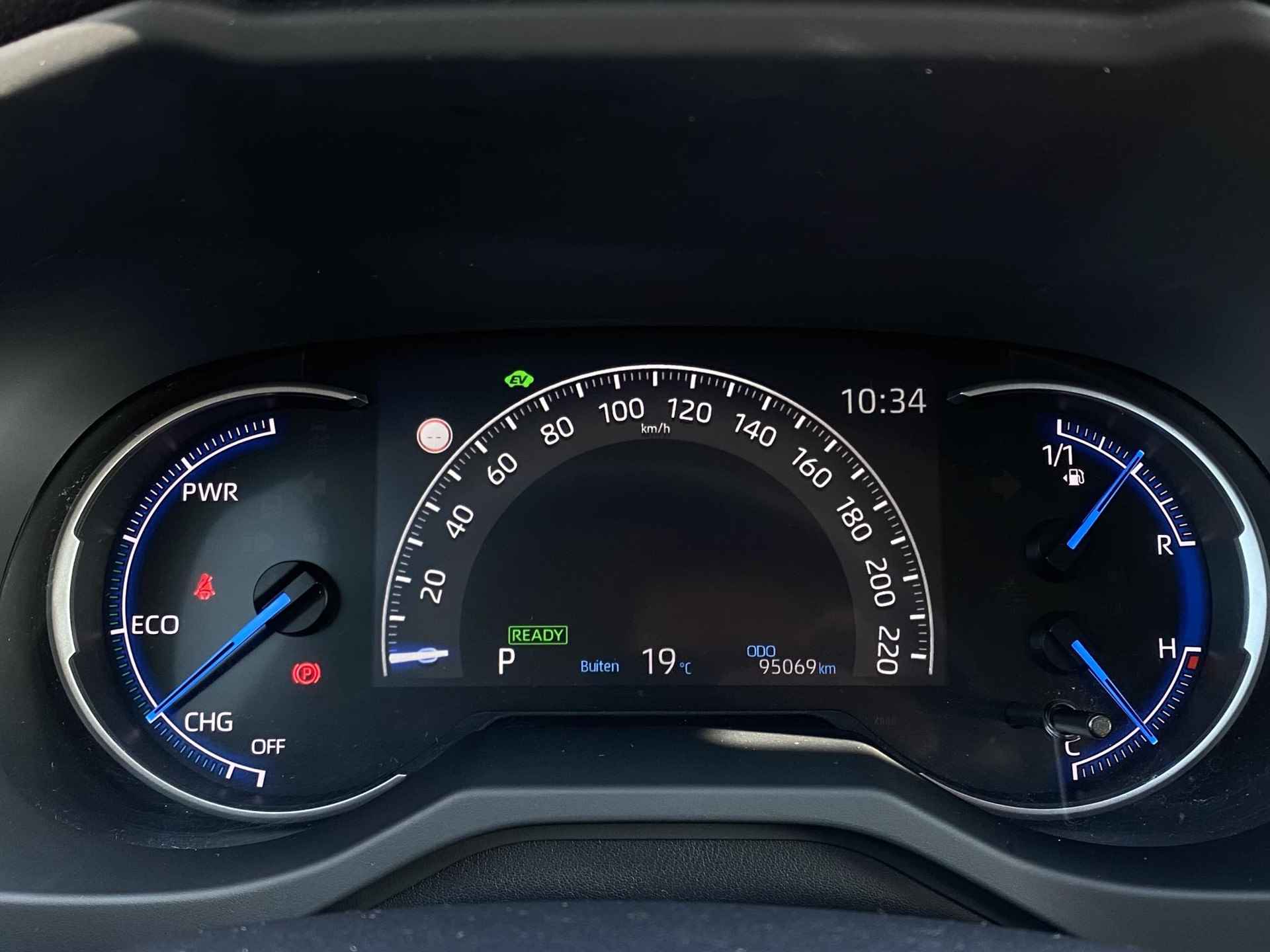 Toyota RAV4 2.5 Hybrid Active | Adaptieve cruise control | Climate control | DAB radio & Apple Carplay/Android Auto | Achteruitrijcamera | Parkeersensoren achter | - 16/36