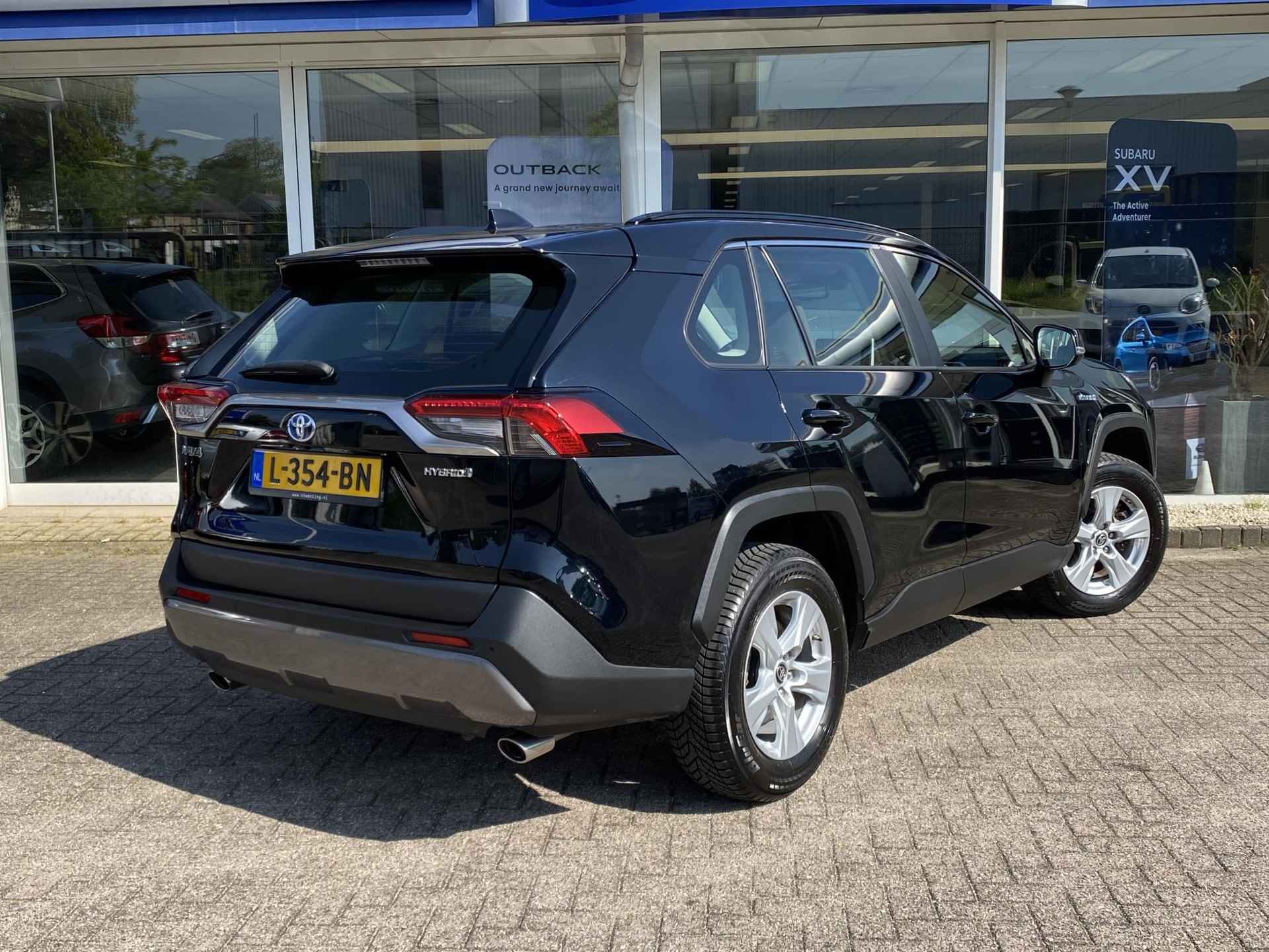 Toyota RAV4 2.5 Hybrid Active | Adaptieve cruise control | Climate control | DAB radio & Apple Carplay/Android Auto | Achteruitrijcamera | Parkeersensoren achter | - 18/36